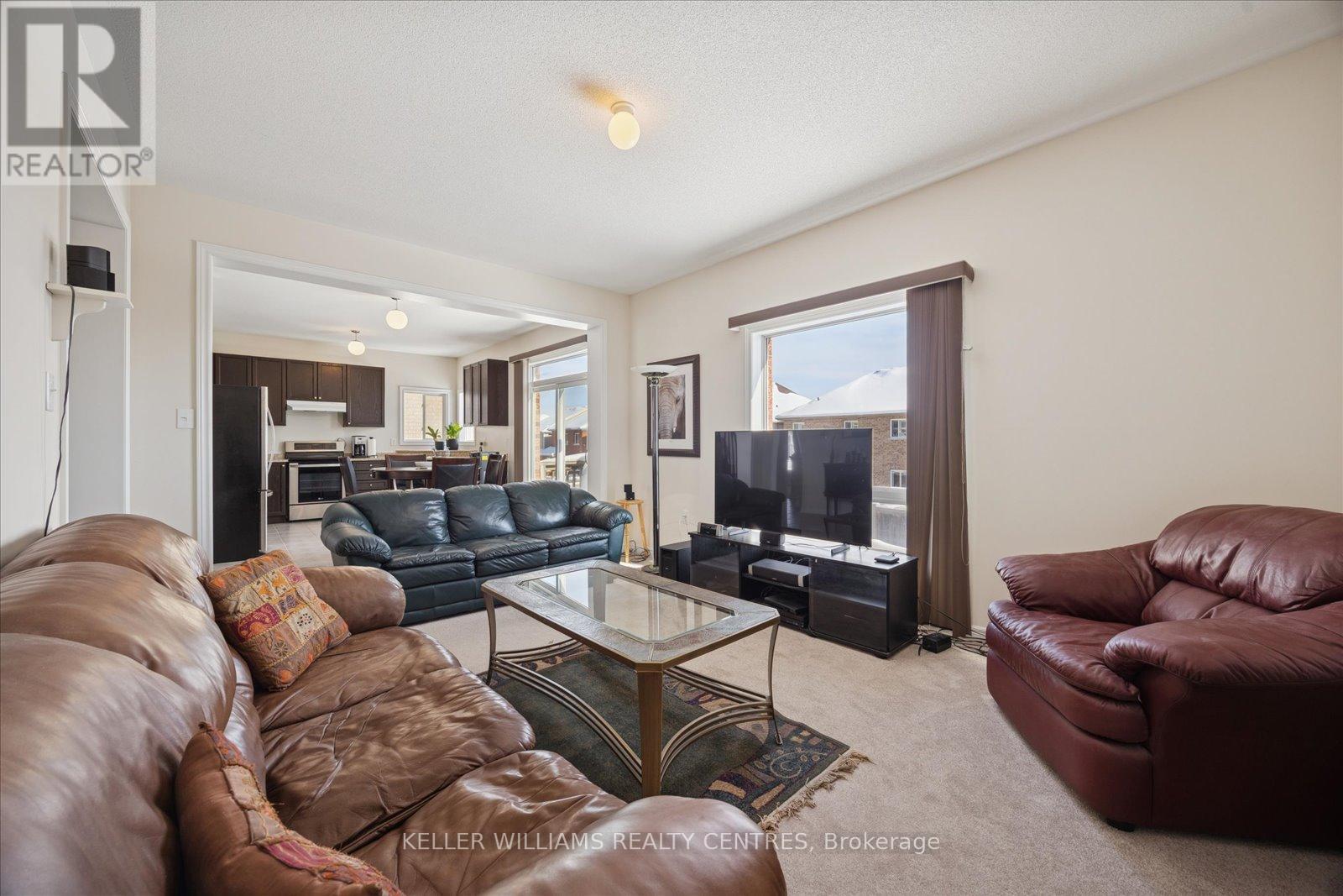 3 Bache Avenue, Georgina, Ontario  L4P 0C5 - Photo 18 - N12753156