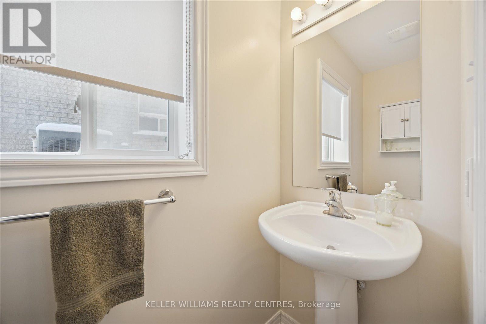 3 Bache Avenue, Georgina, Ontario  L4P 0C5 - Photo 21 - N12753156