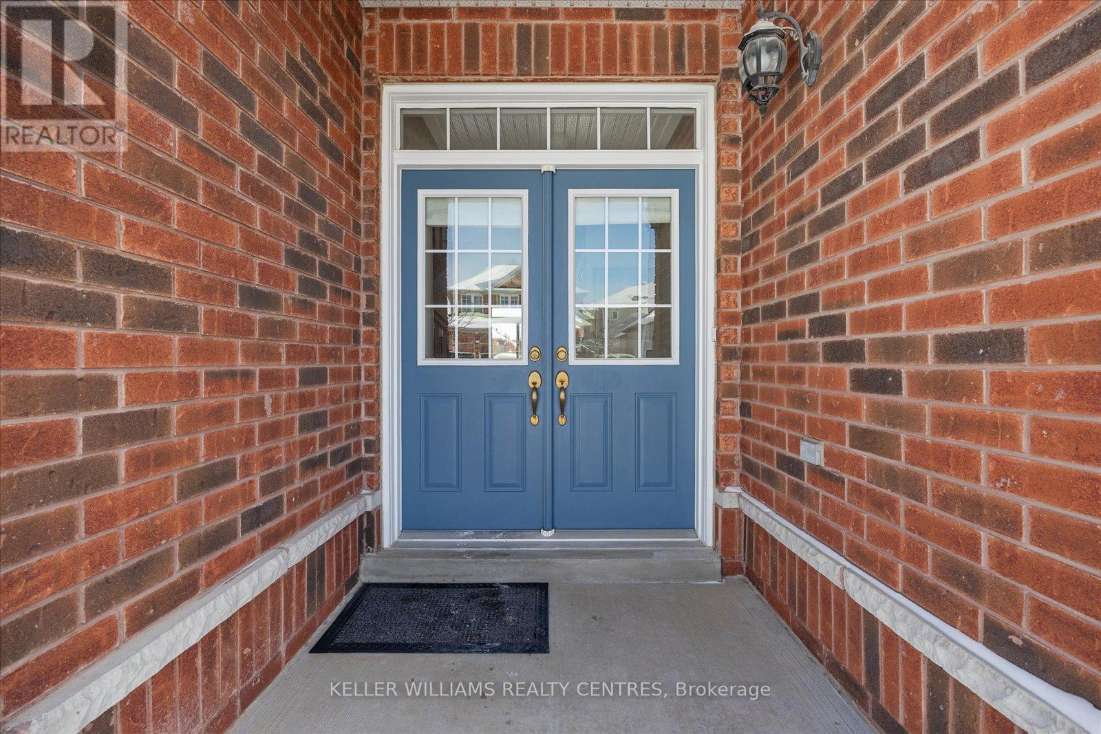 3 Bache Avenue, Georgina, Ontario  L4P 0C5 - Photo 4 - N12753156