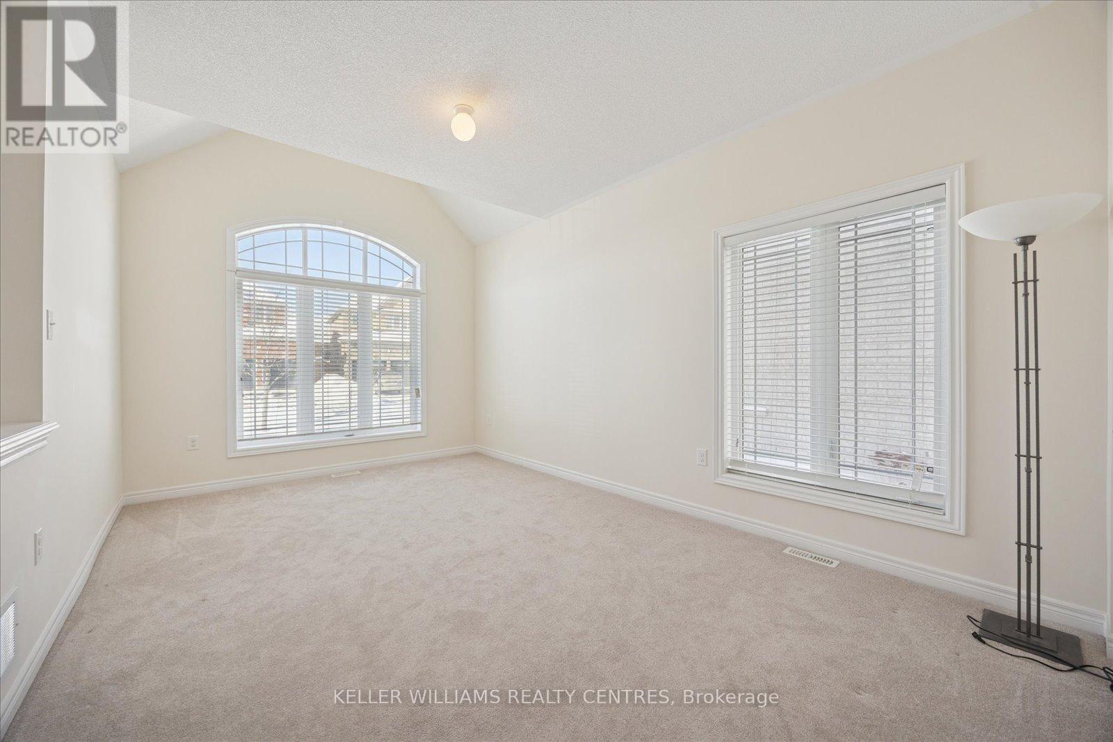 3 Bache Avenue, Georgina, Ontario  L4P 0C5 - Photo 7 - N12753156