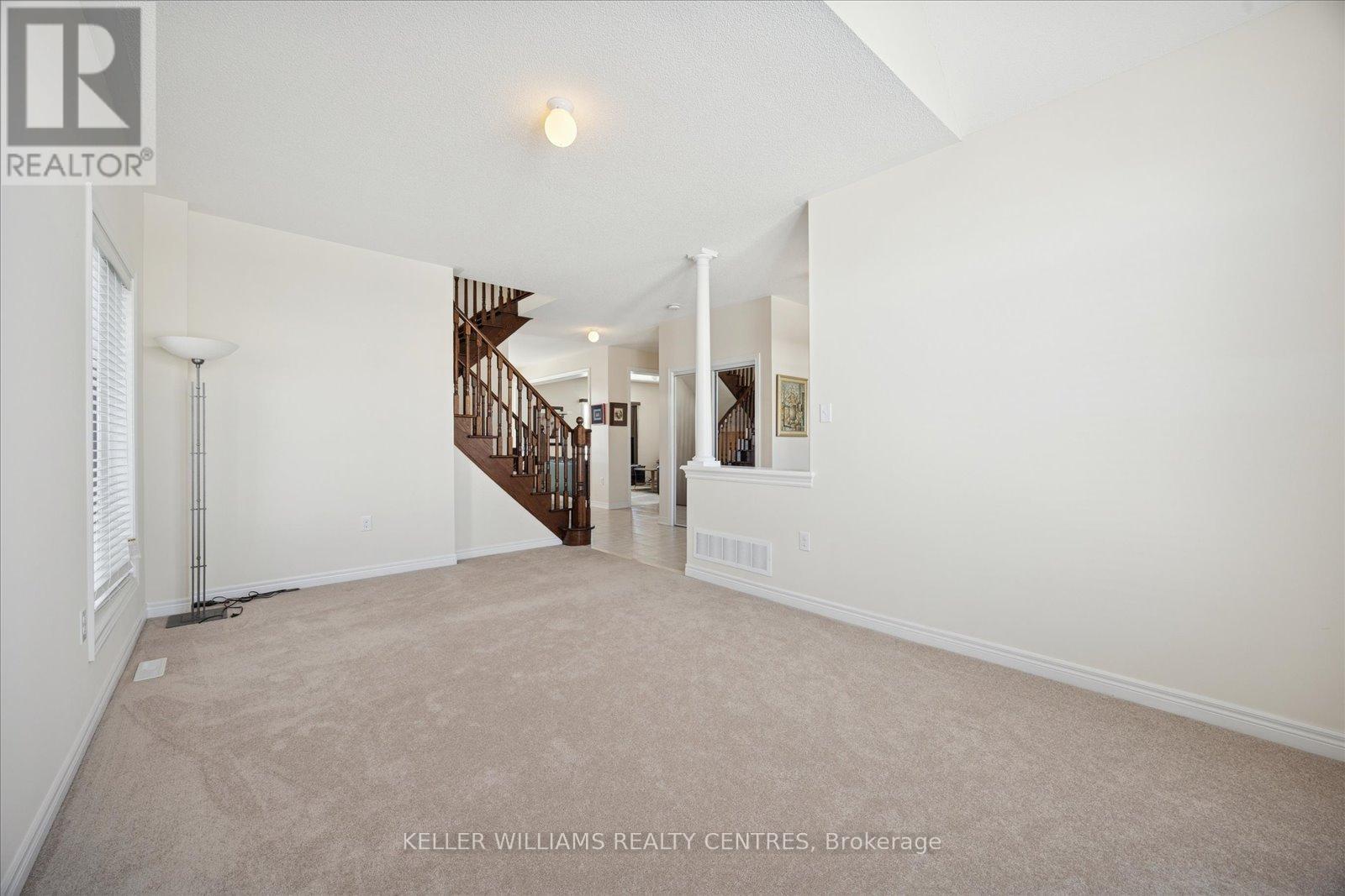 3 Bache Avenue, Georgina, Ontario  L4P 0C5 - Photo 8 - N12753156