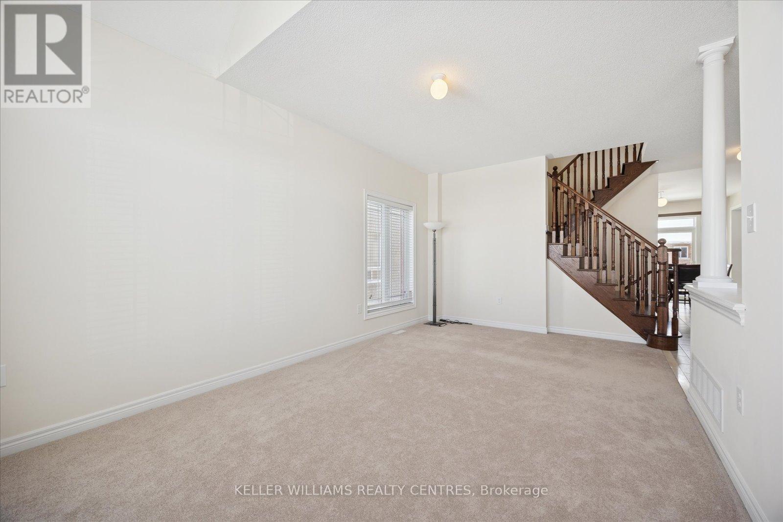 3 Bache Avenue, Georgina, Ontario  L4P 0C5 - Photo 9 - N12753156