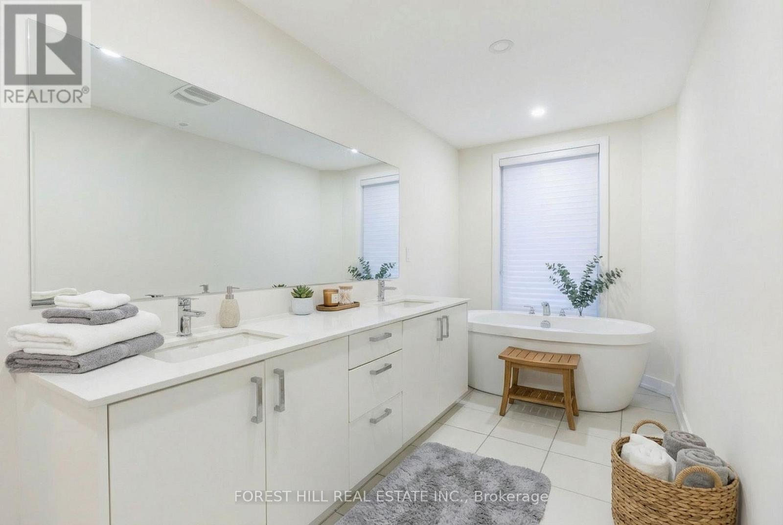 15 Ingersoll Lane, Richmond Hill, Ontario  L4E 1G9 - Photo 14 - N12753190