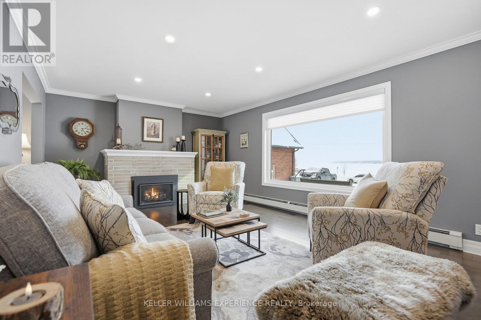 68 Kempenfelt Drive, Barrie, Ontario  L4M 1C1 - Photo 14 - S12753032