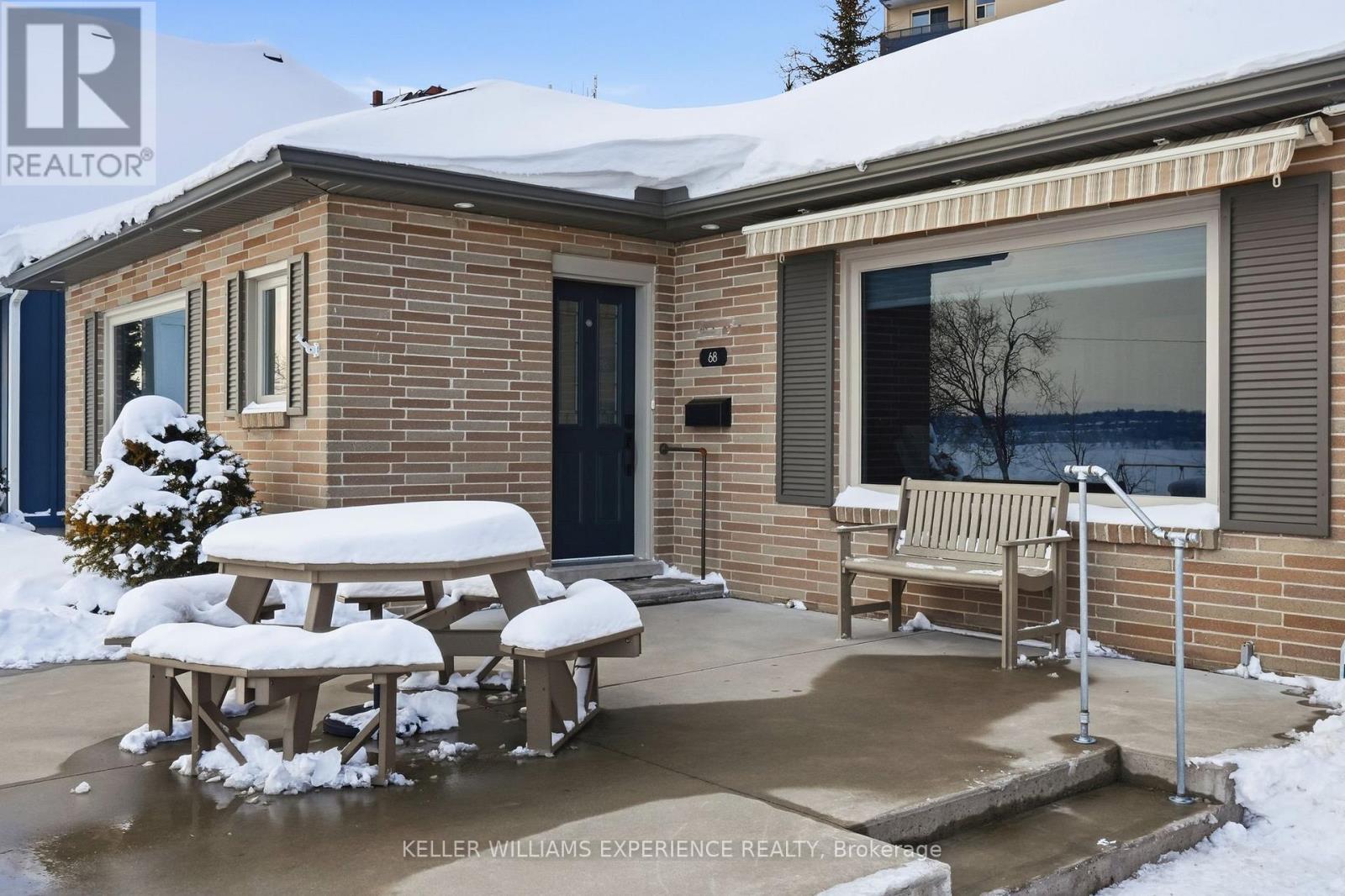 68 Kempenfelt Drive, Barrie, Ontario  L4M 1C1 - Photo 8 - S12753032