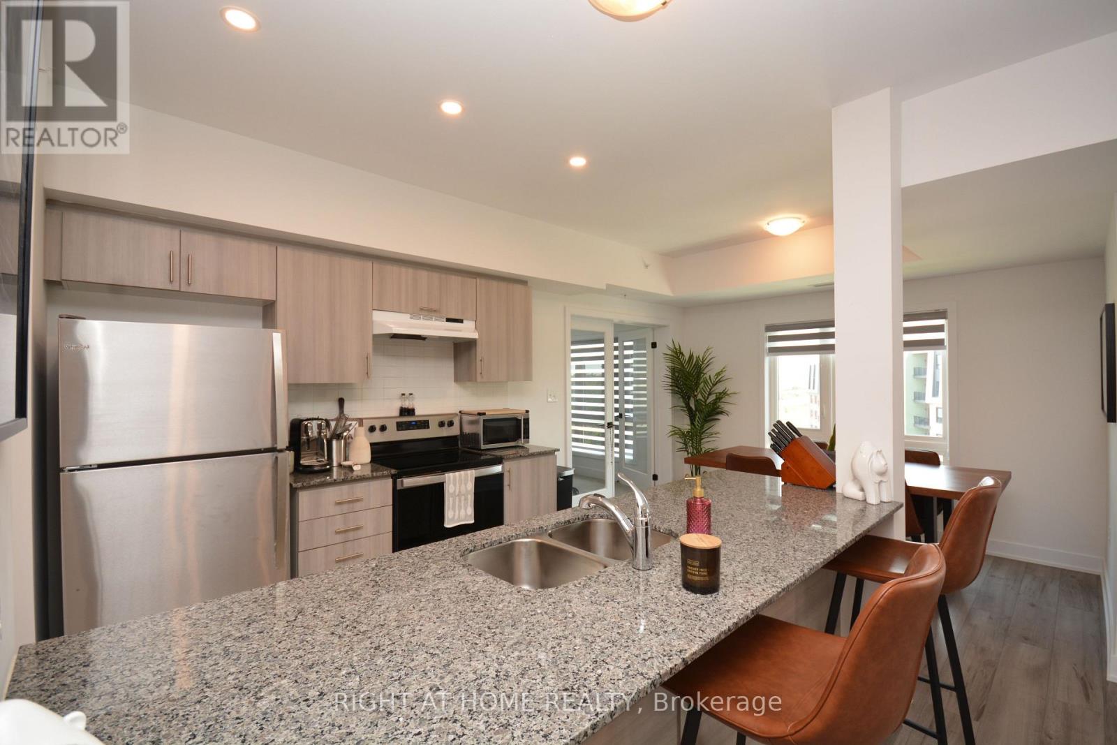 411 - 8 Culinary Lane, Barrie, Ontario  L9J 0T2 - Photo 10 - S12753098