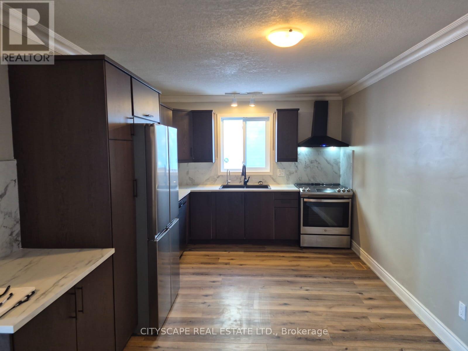 60 Castlewood Place, Cambridge, Ontario  N1R 8K6 - Photo 5 - X12752726