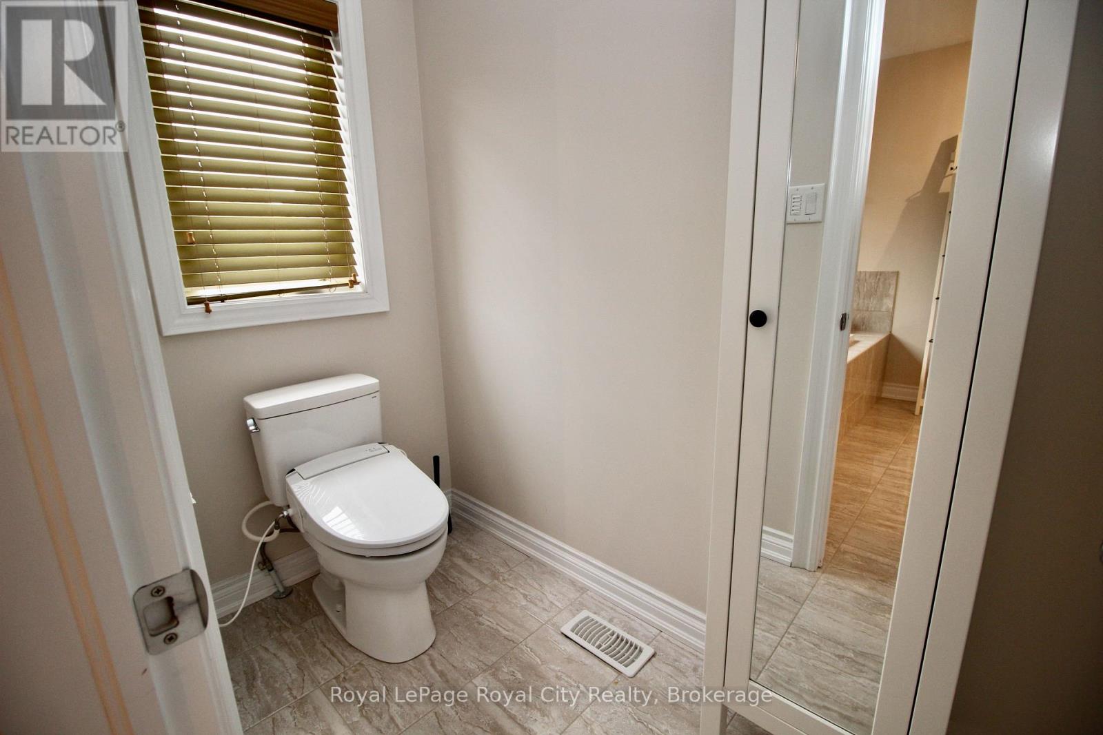 39 Dalmeny Drive, Brampton, Ontario  L6X 2Y4 - Photo 33 - W12753210