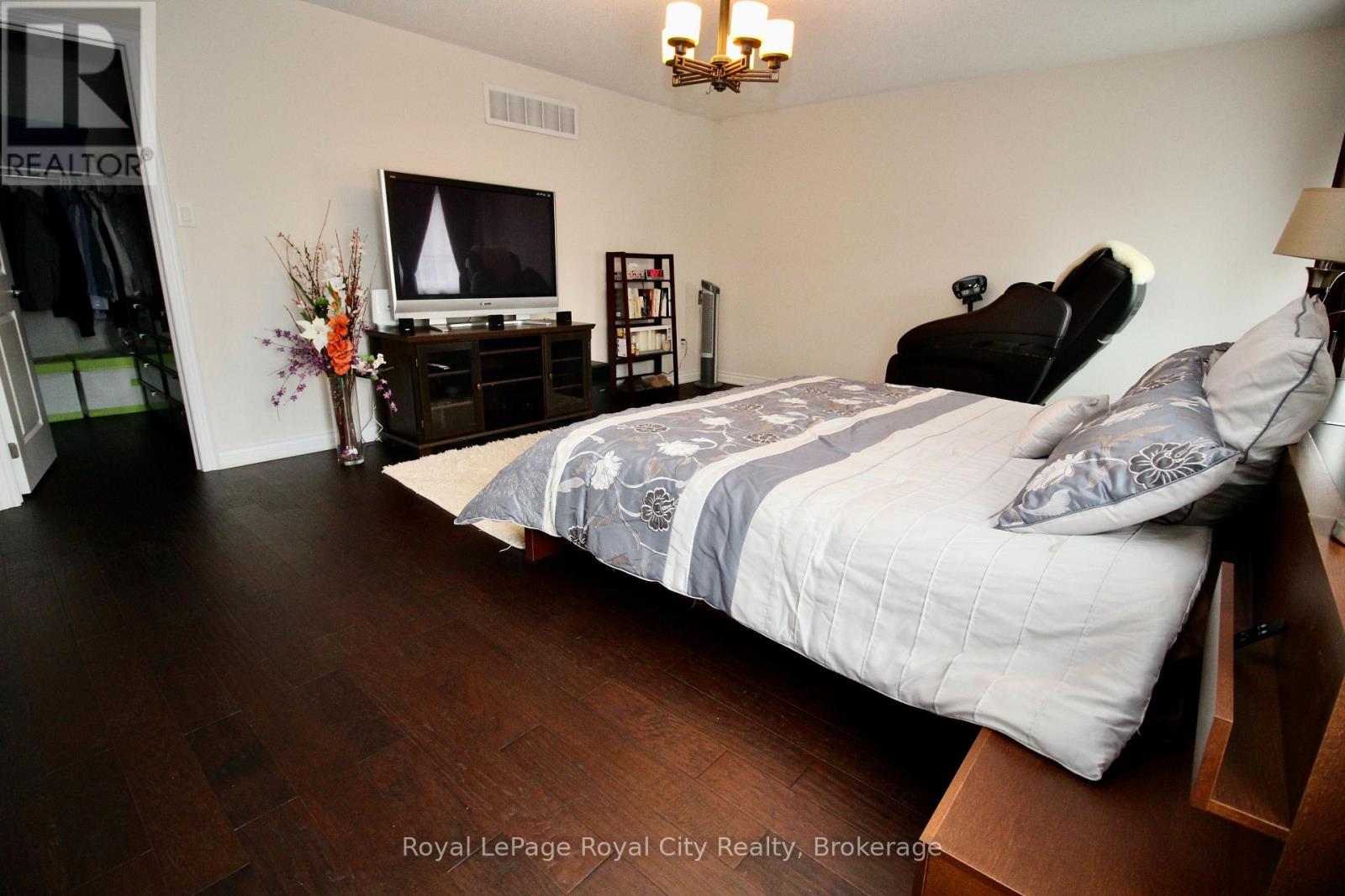 39 Dalmeny Drive, Brampton, Ontario  L6X 2Y4 - Photo 37 - W12753210