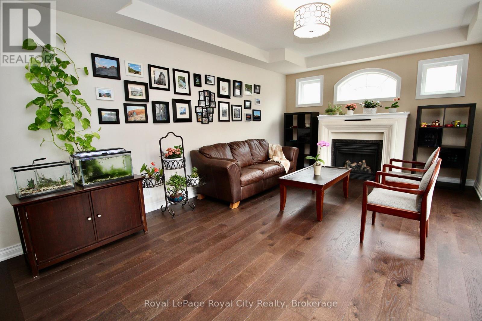 39 Dalmeny Drive, Brampton, Ontario  L6X 2Y4 - Photo 7 - W12753210