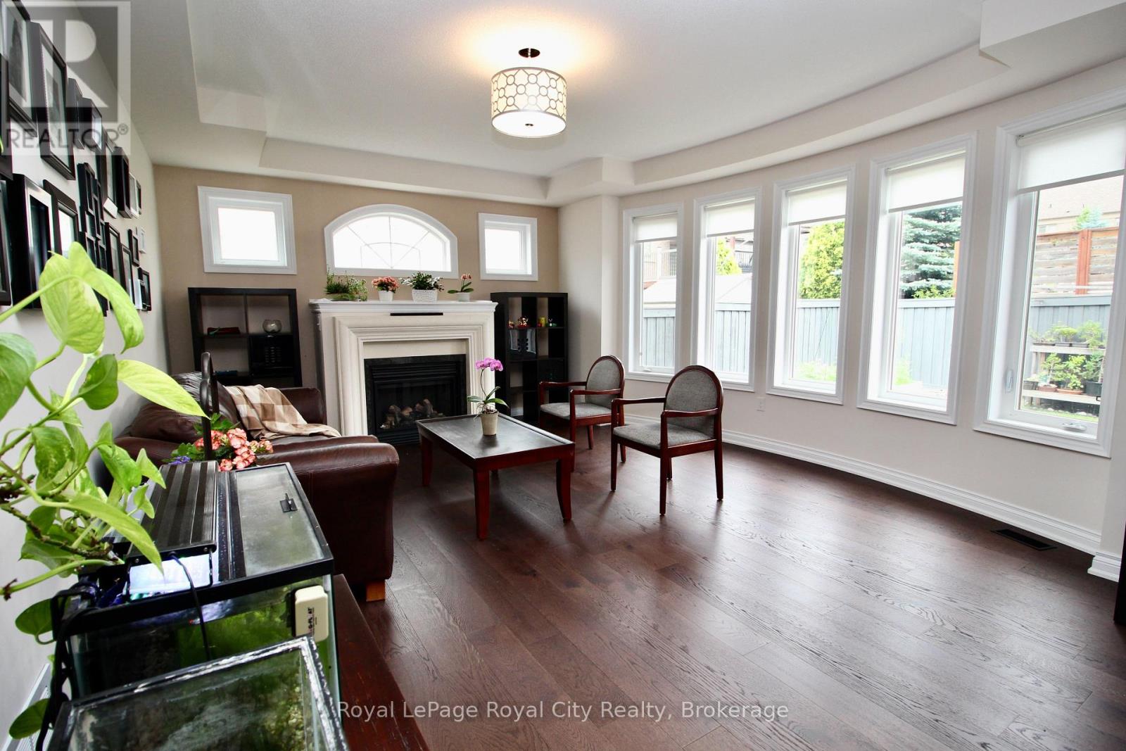 39 Dalmeny Drive, Brampton, Ontario  L6X 2Y4 - Photo 8 - W12753210