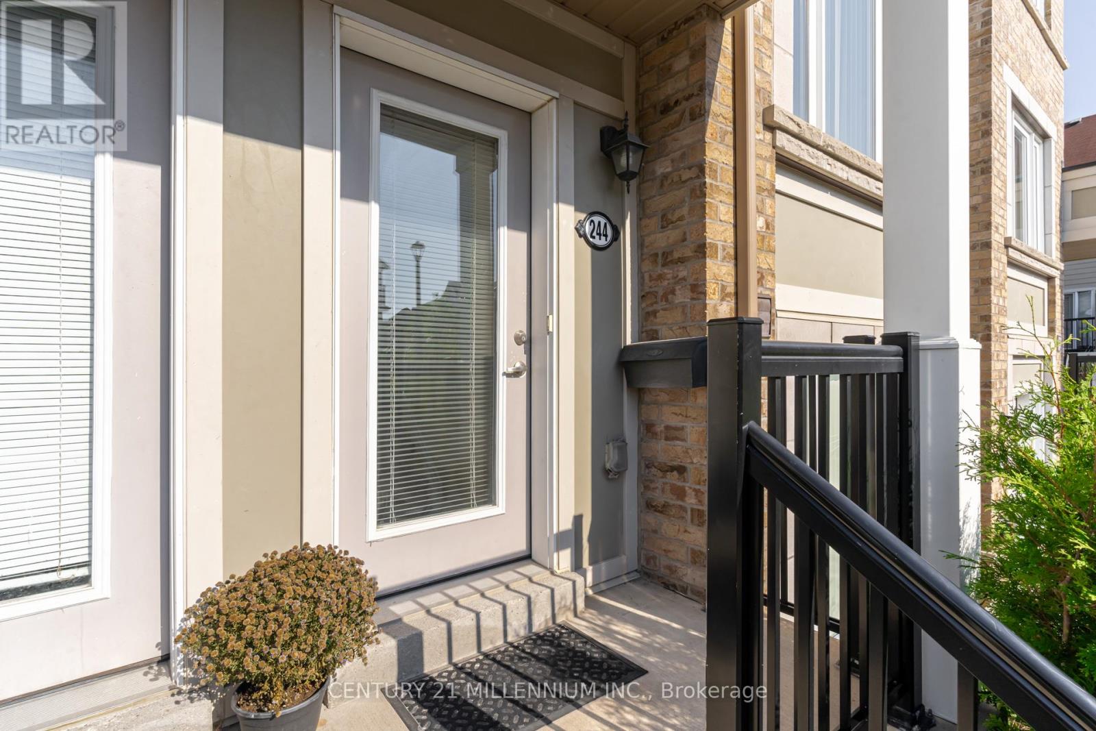 244 - 250 Sunny Meadow Boulevard, Brampton, Ontario  L6R 3Y7 - Photo 5 - W12752870