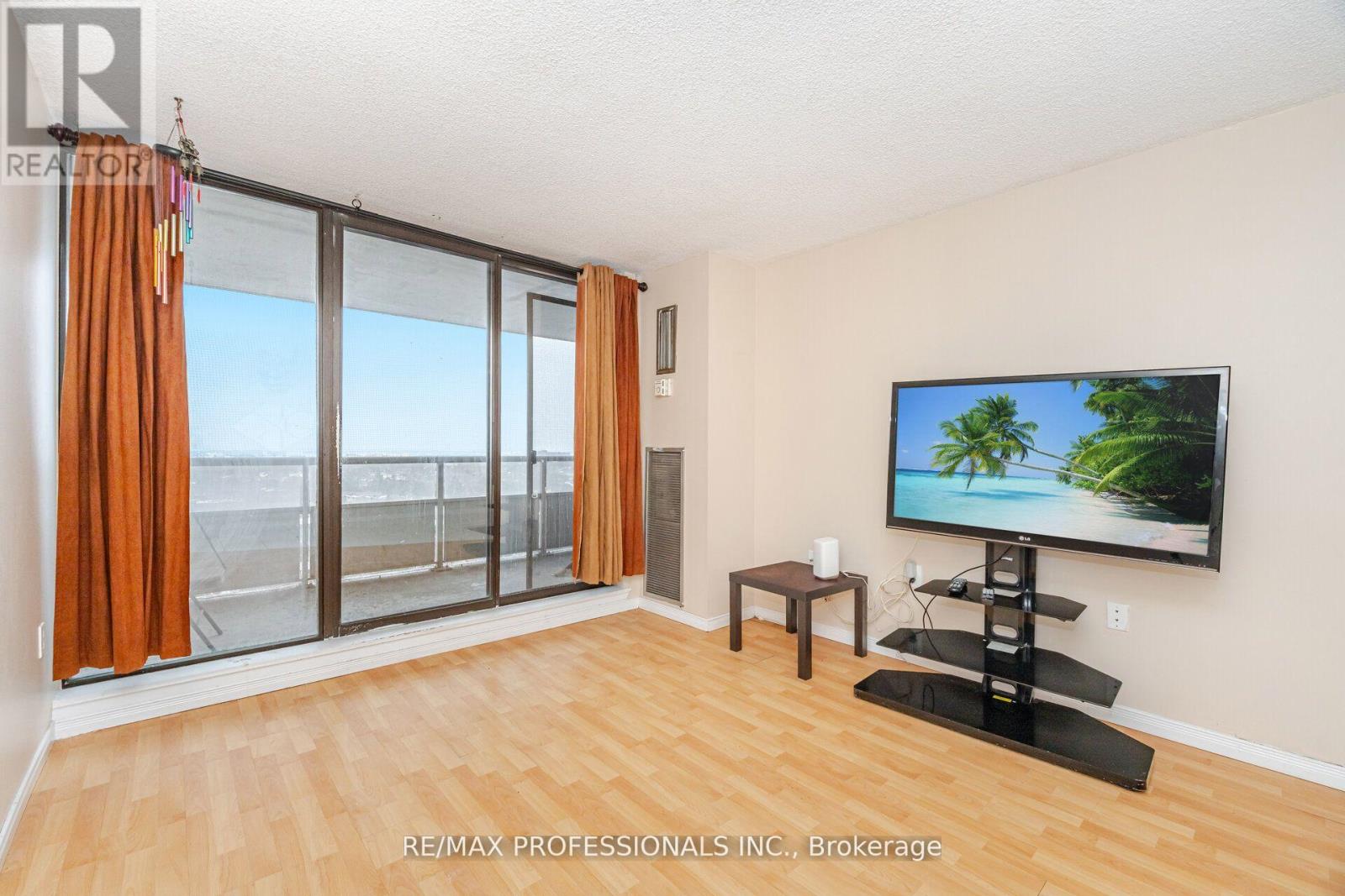 1109 - 4 Kings Cross Road, Brampton, Ontario  L6T 3X8 - Photo 10 - W12752998