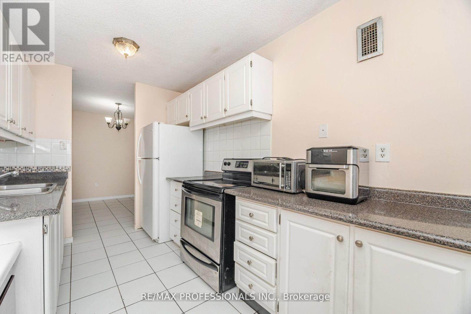 1109 - 4 Kings Cross Road, Brampton, Ontario  L6T 3X8 - Photo 17 - W12752998