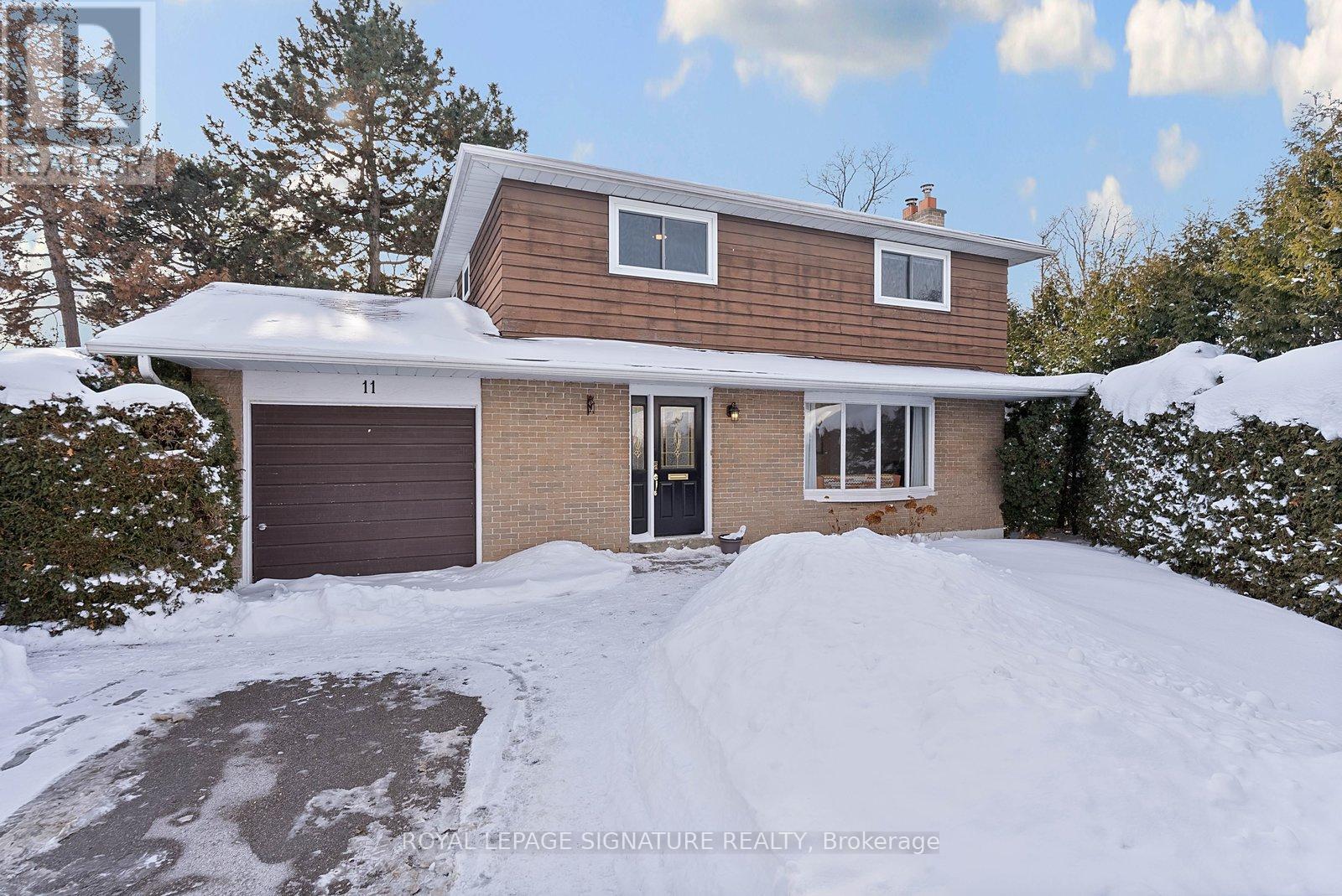 11 GOLF VIEW DRIVE, Brampton, Ontario