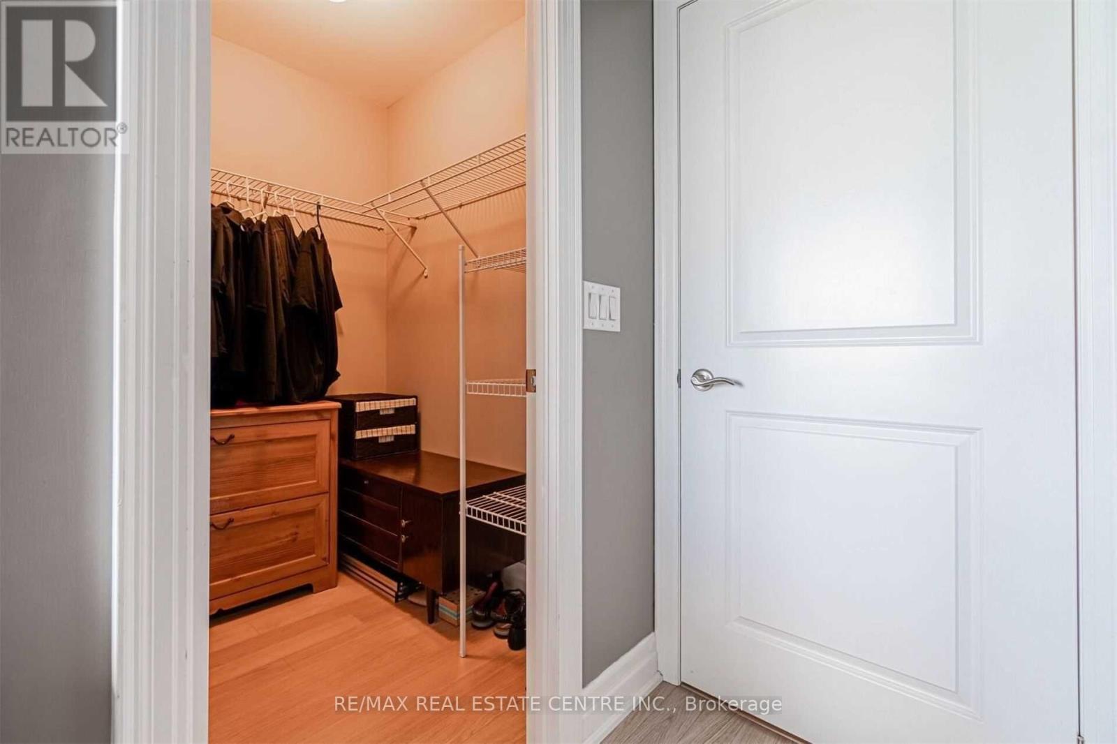 1203 - 100 John Street, Brampton, Ontario  L6W 0A8 - Photo 15 - W12753038