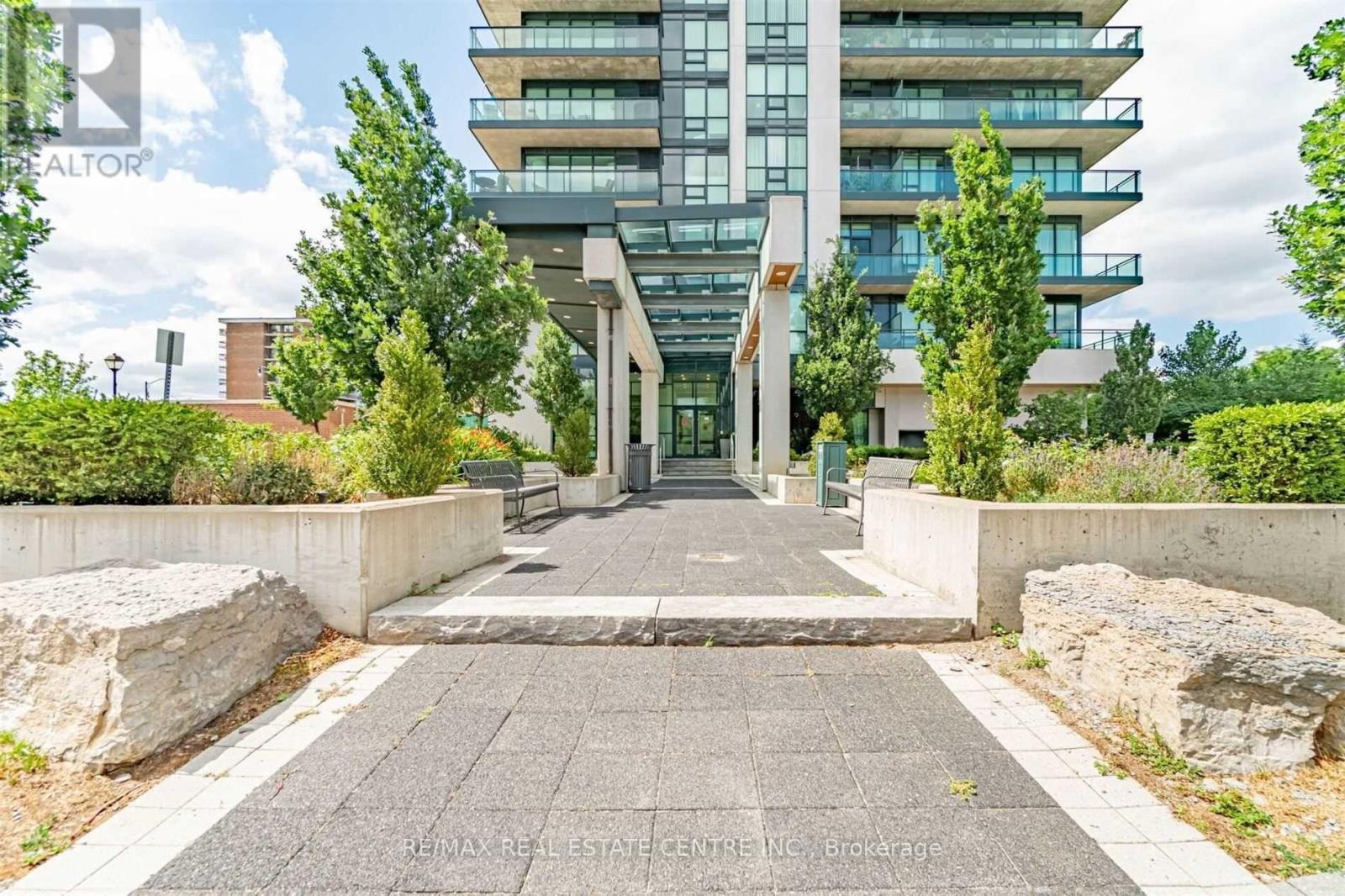 1203 - 100 John Street, Brampton, Ontario  L6W 0A8 - Photo 3 - W12753038