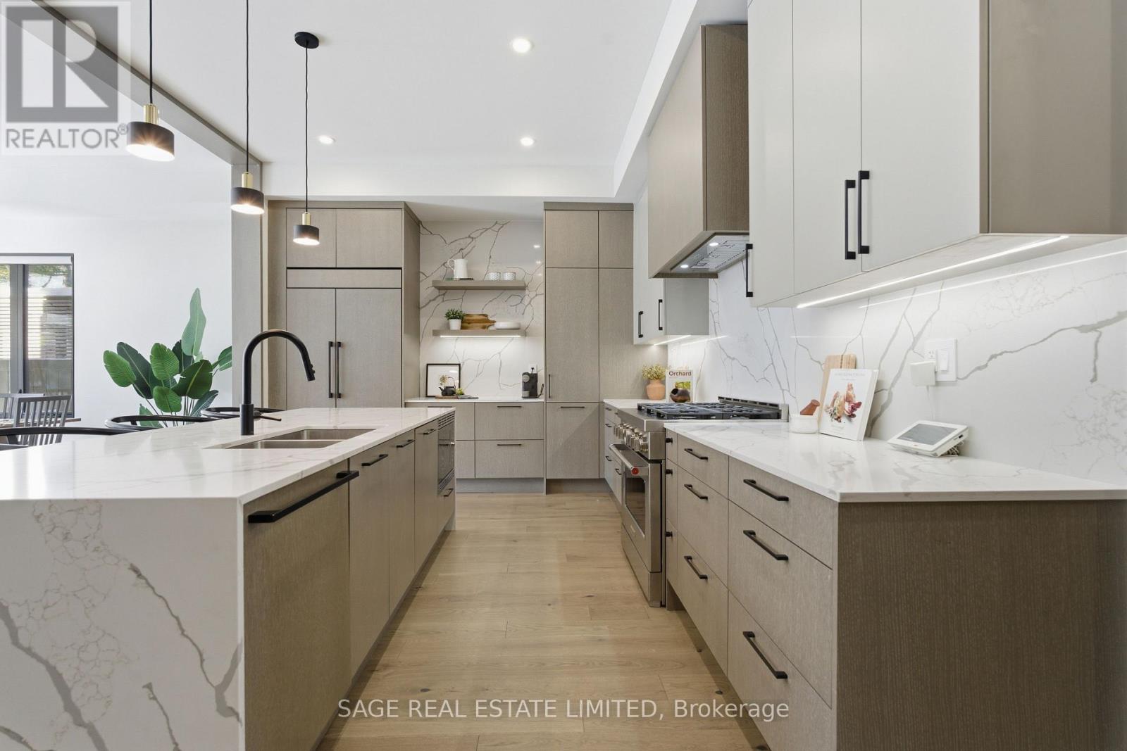 10 Brant Avenue, Mississauga, Ontario  L5G 3N8 - Photo 6 - W12753040