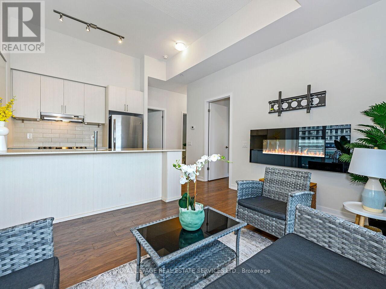 408 - 2560 Eglinton Avenue W, Mississauga, Ontario  L5M 0Y3 - Photo 7 - W12753082