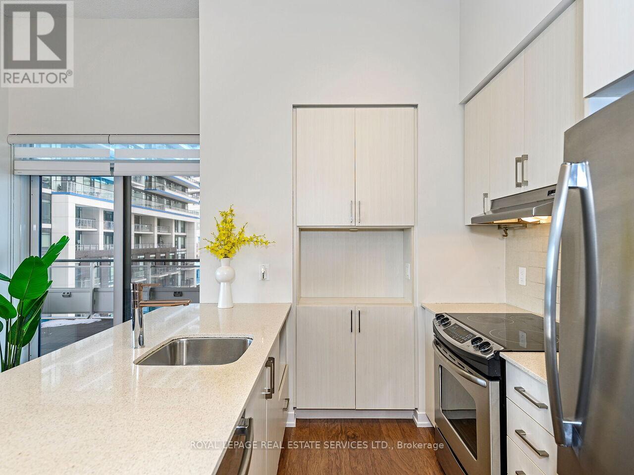 408 - 2560 Eglinton Avenue W, Mississauga, Ontario  L5M 0Y3 - Photo 8 - W12753082