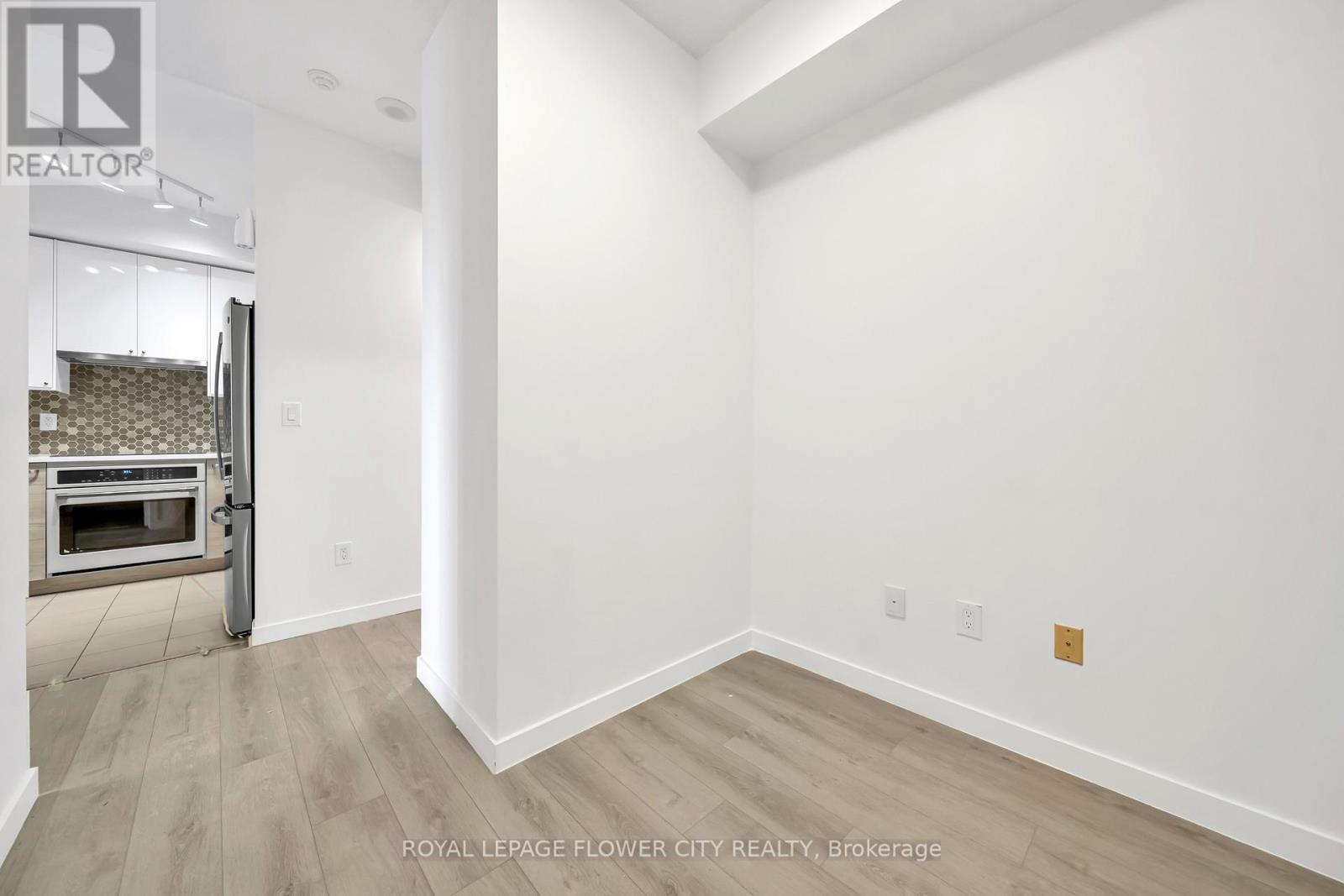 909 - 385 Prince Of Wales Dr Drive W, Mississauga, Ontario  L5B 0C6 - Photo 14 - W12753094