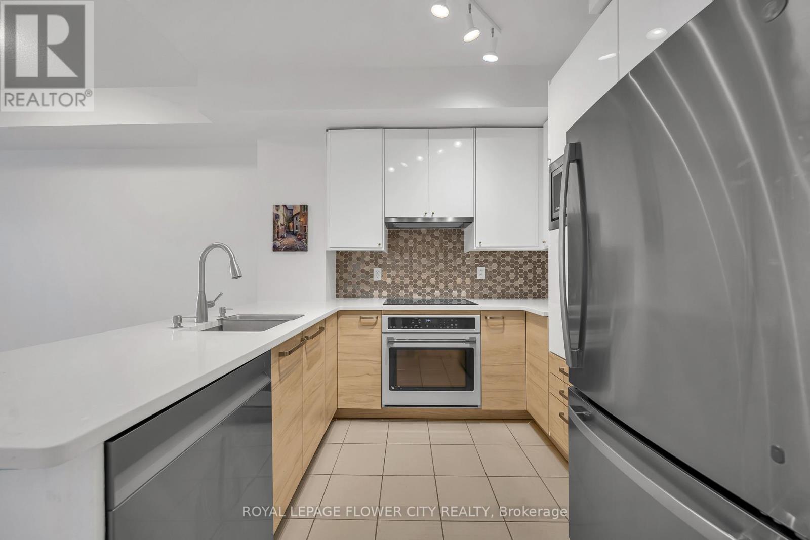 909 - 385 Prince Of Wales Dr Drive W, Mississauga, Ontario  L5B 0C6 - Photo 17 - W12753094