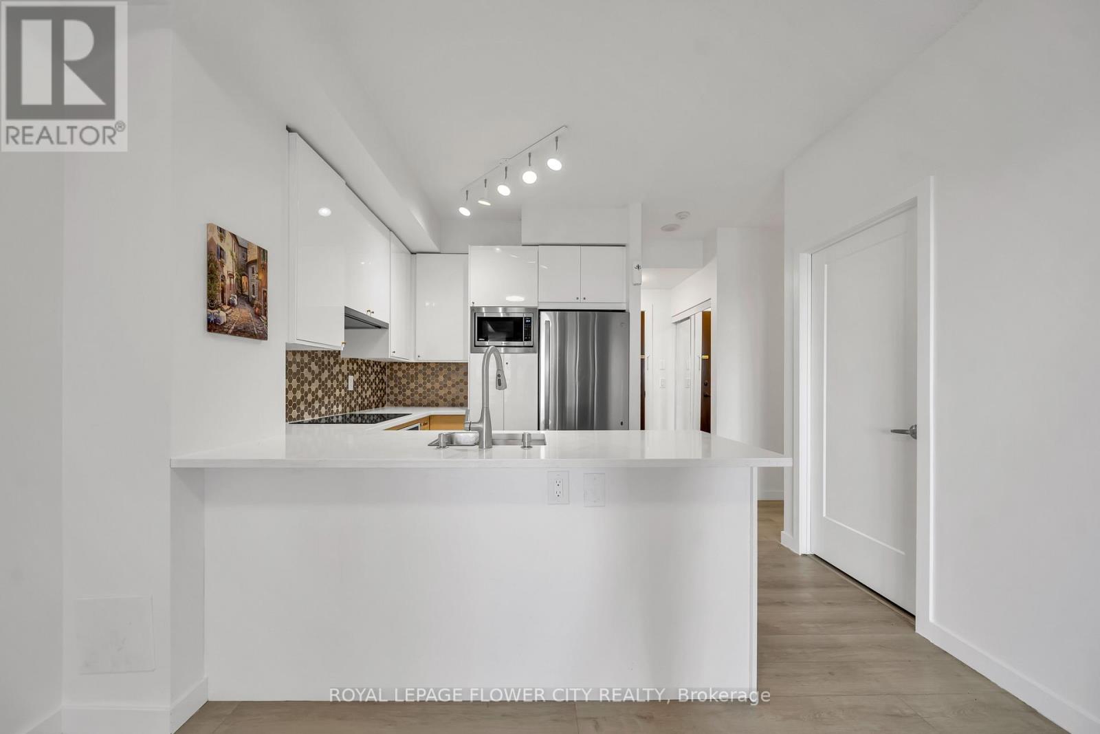 909 - 385 Prince Of Wales Dr Drive W, Mississauga, Ontario  L5B 0C6 - Photo 18 - W12753094