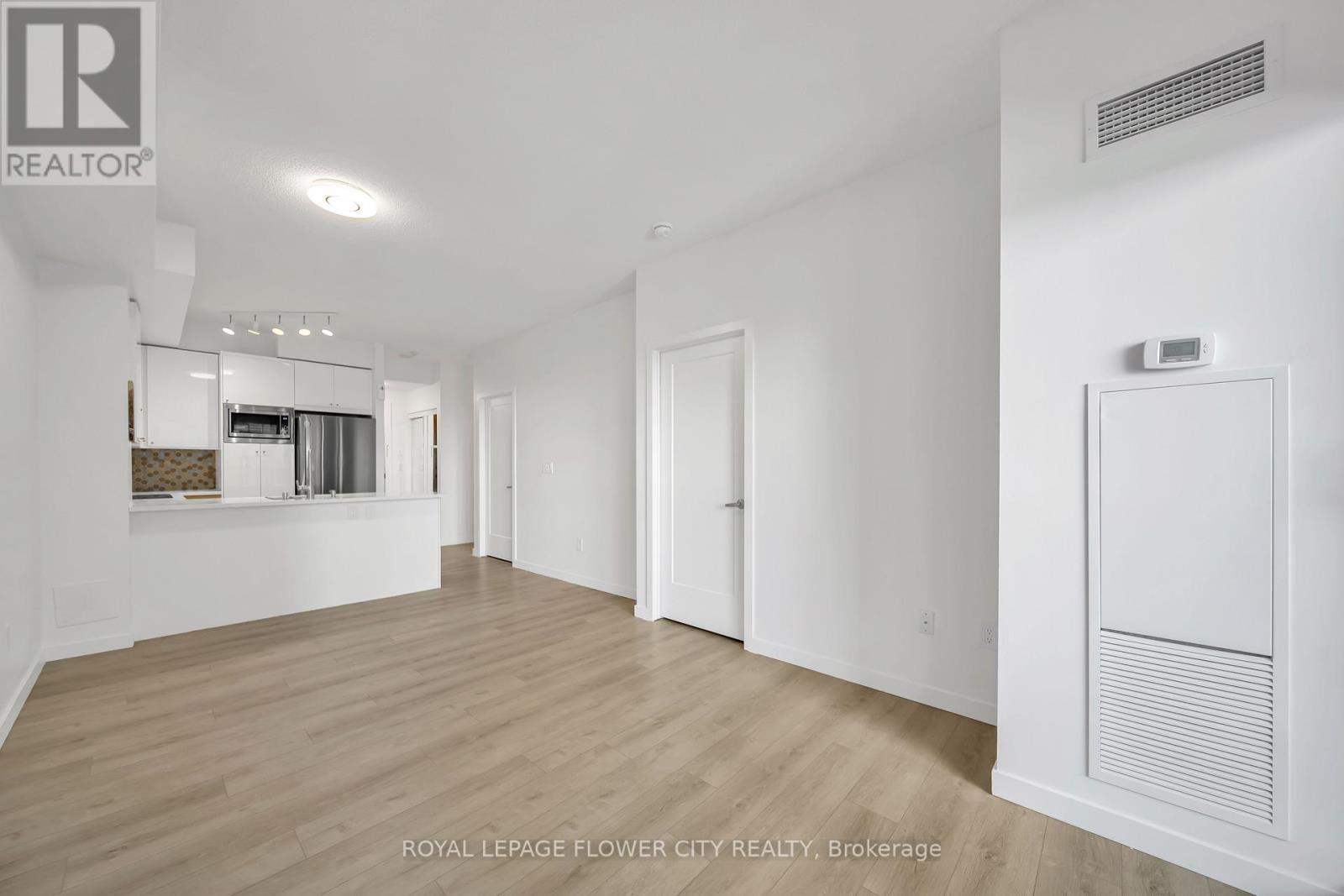 909 - 385 Prince Of Wales Dr Drive W, Mississauga, Ontario  L5B 0C6 - Photo 22 - W12753094