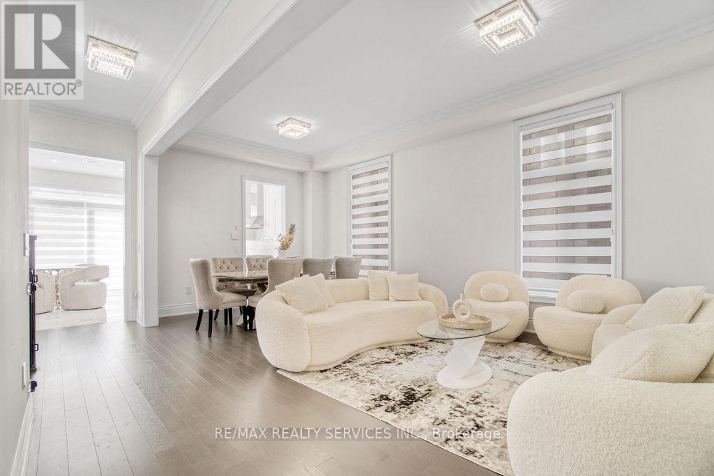 1252 Queens Plate Road, Oakville, Ontario  L6M 5M2 - Photo 7 - W12753134