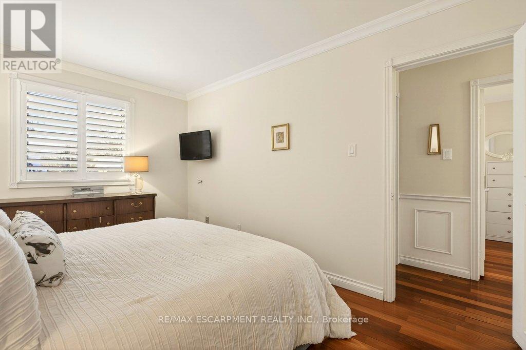 4017 Kingston Court, Burlington, Ontario  L7L 4Y4 - Photo 21 - W12753172