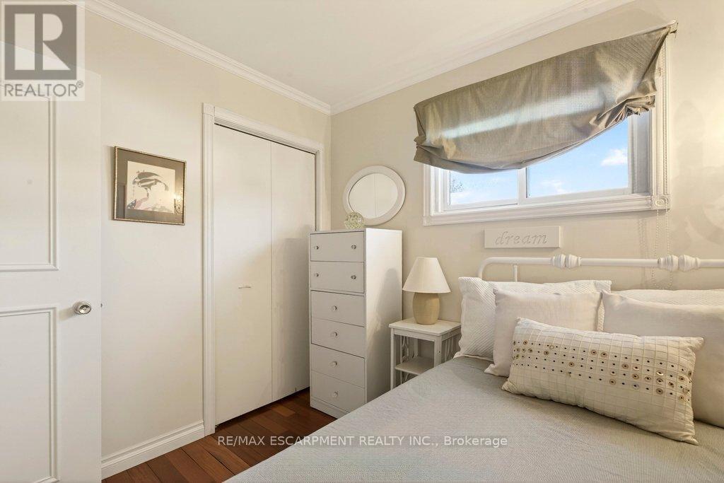 4017 Kingston Court, Burlington, Ontario  L7L 4Y4 - Photo 23 - W12753172