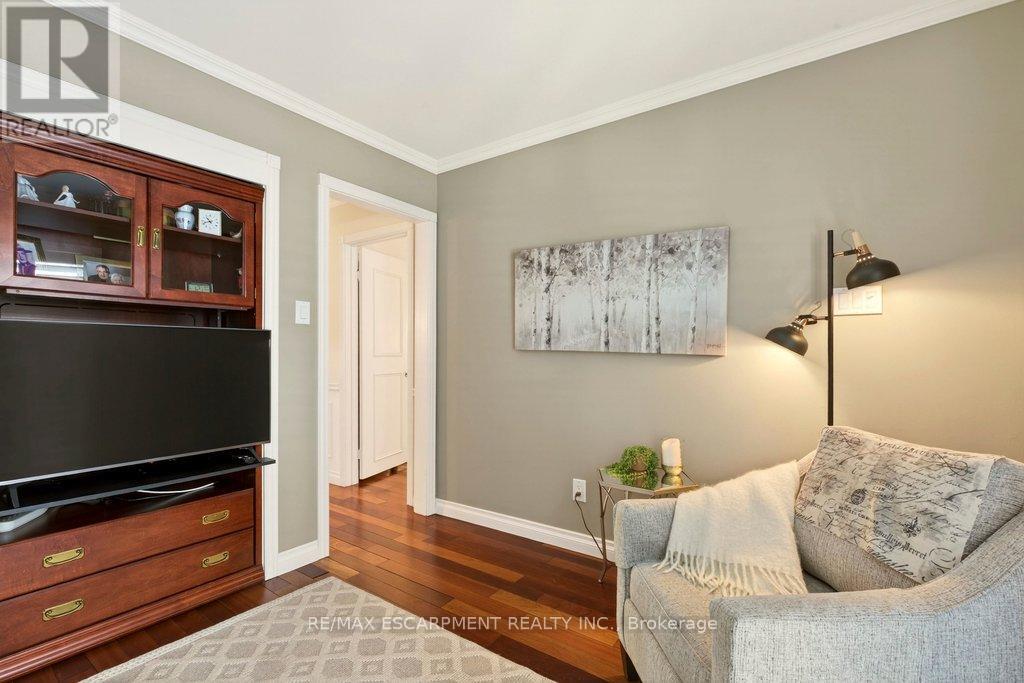 4017 Kingston Court, Burlington, Ontario  L7L 4Y4 - Photo 26 - W12753172