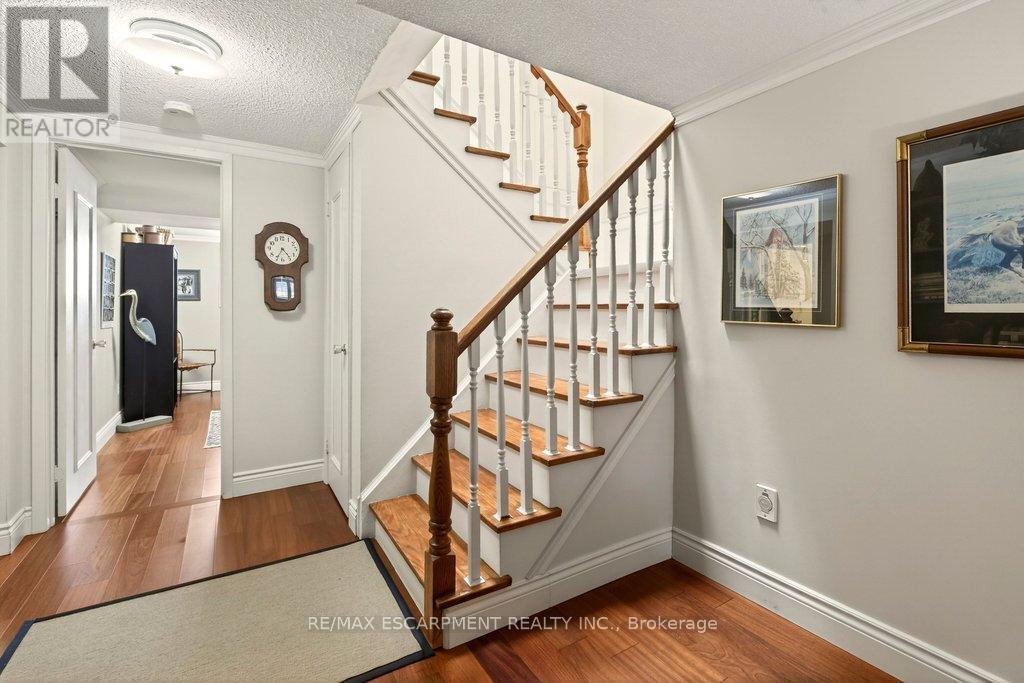 4017 Kingston Court, Burlington, Ontario  L7L 4Y4 - Photo 28 - W12753172