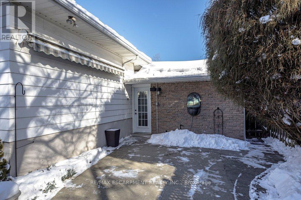4017 Kingston Court, Burlington, Ontario  L7L 4Y4 - Photo 39 - W12753172