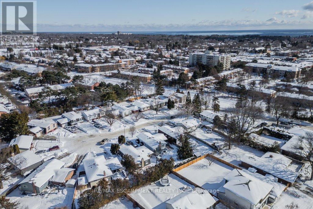 4017 Kingston Court, Burlington, Ontario  L7L 4Y4 - Photo 45 - W12753172