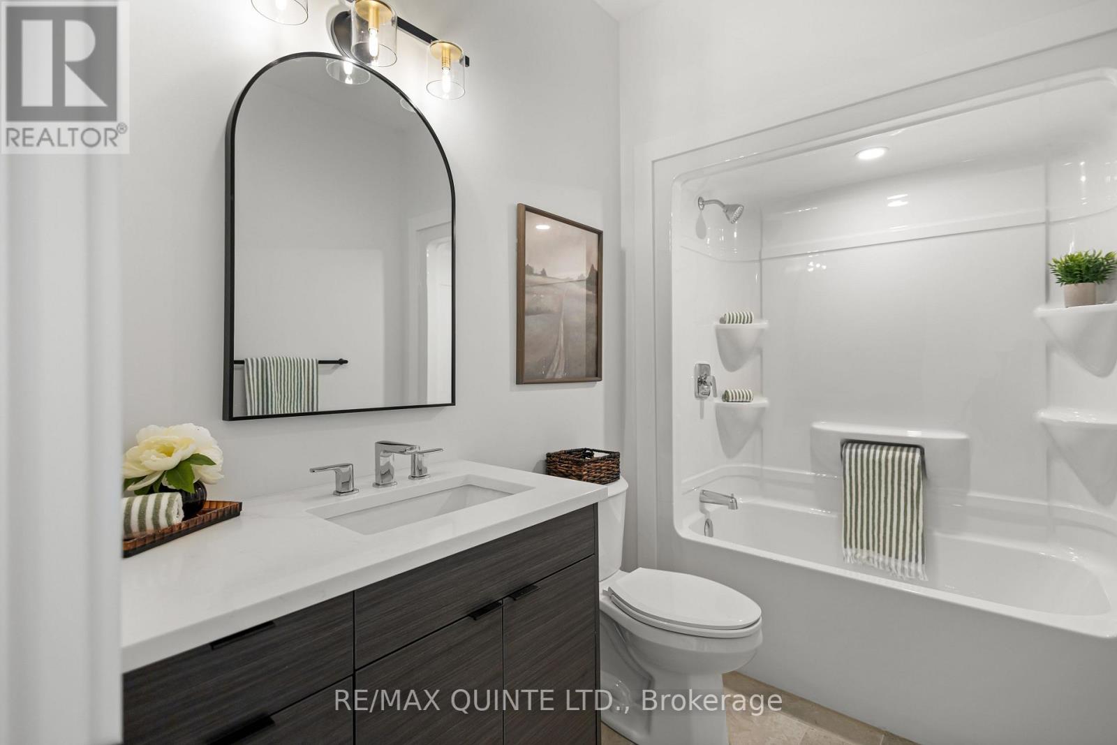 8 Deerview Drive, Quinte West, Ontario  K8V 0L8 - Photo 13 - X12753292