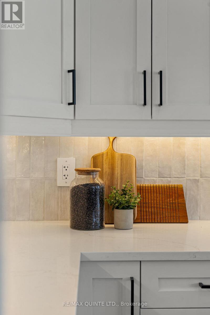 8 Deerview Drive, Quinte West, Ontario  K8V 0L8 - Photo 17 - X12753292