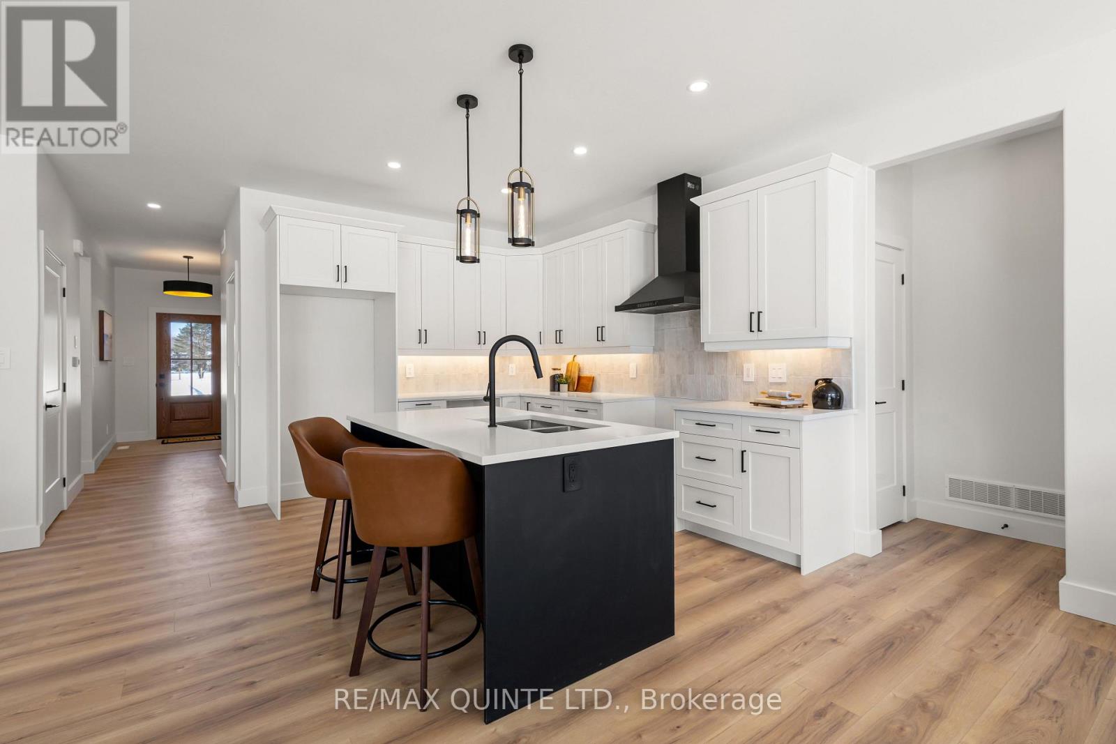 8 Deerview Drive, Quinte West, Ontario  K8V 0L8 - Photo 18 - X12753292