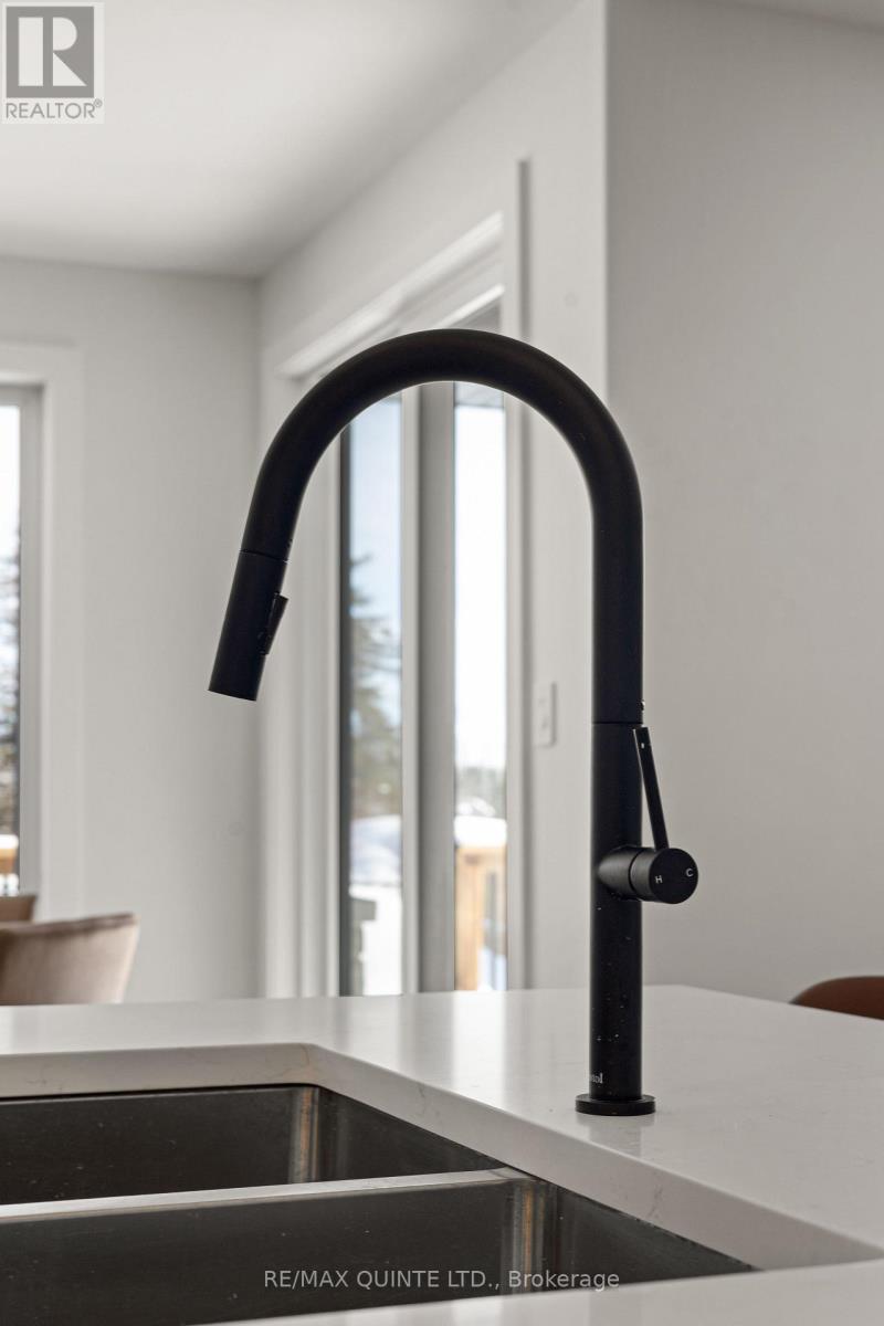 8 Deerview Drive, Quinte West, Ontario  K8V 0L8 - Photo 19 - X12753292