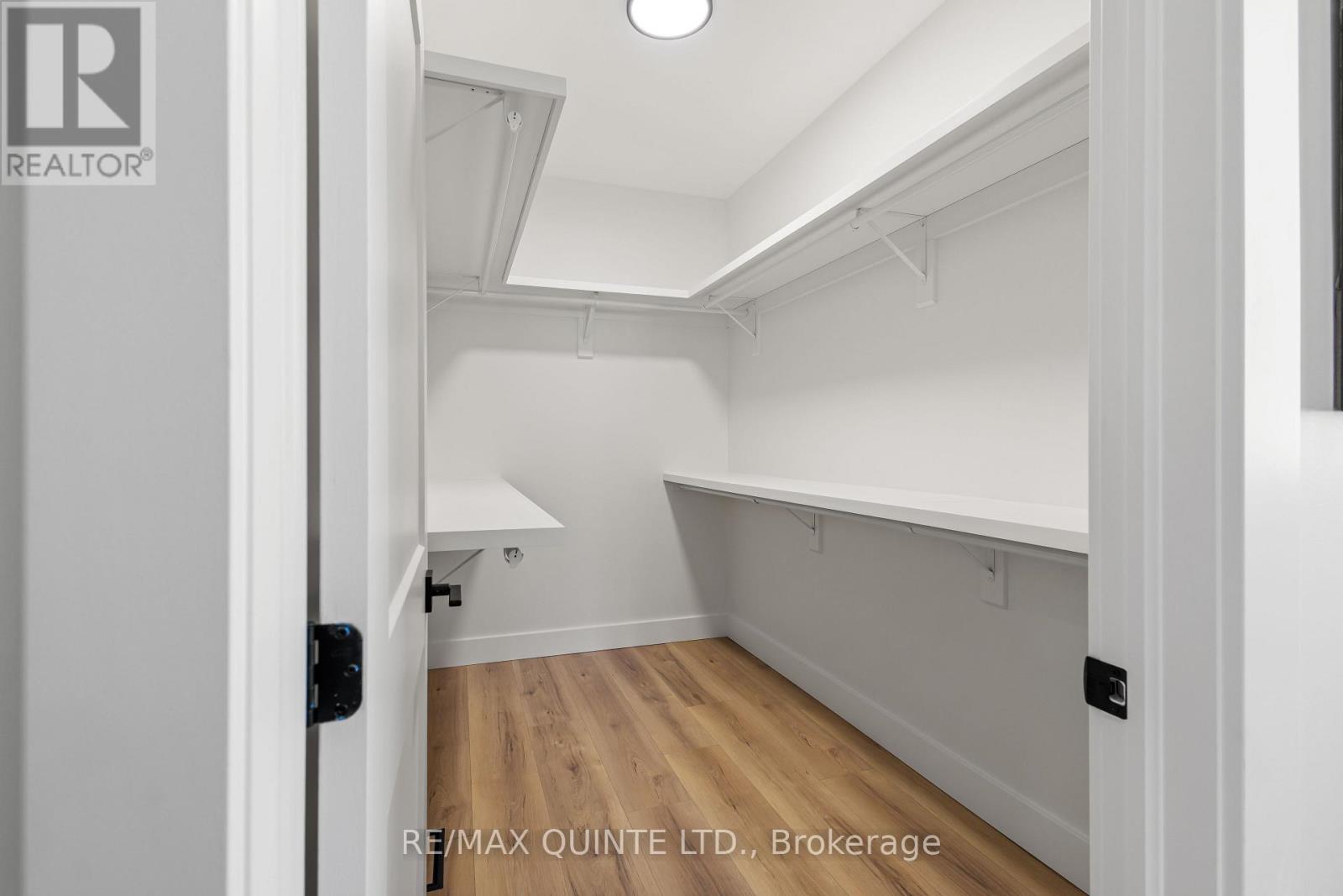 8 Deerview Drive, Quinte West, Ontario  K8V 0L8 - Photo 42 - X12753292