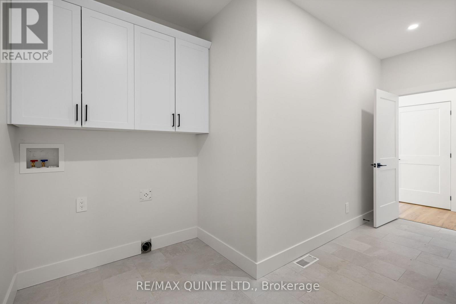 8 Deerview Drive, Quinte West, Ontario  K8V 0L8 - Photo 43 - X12753292