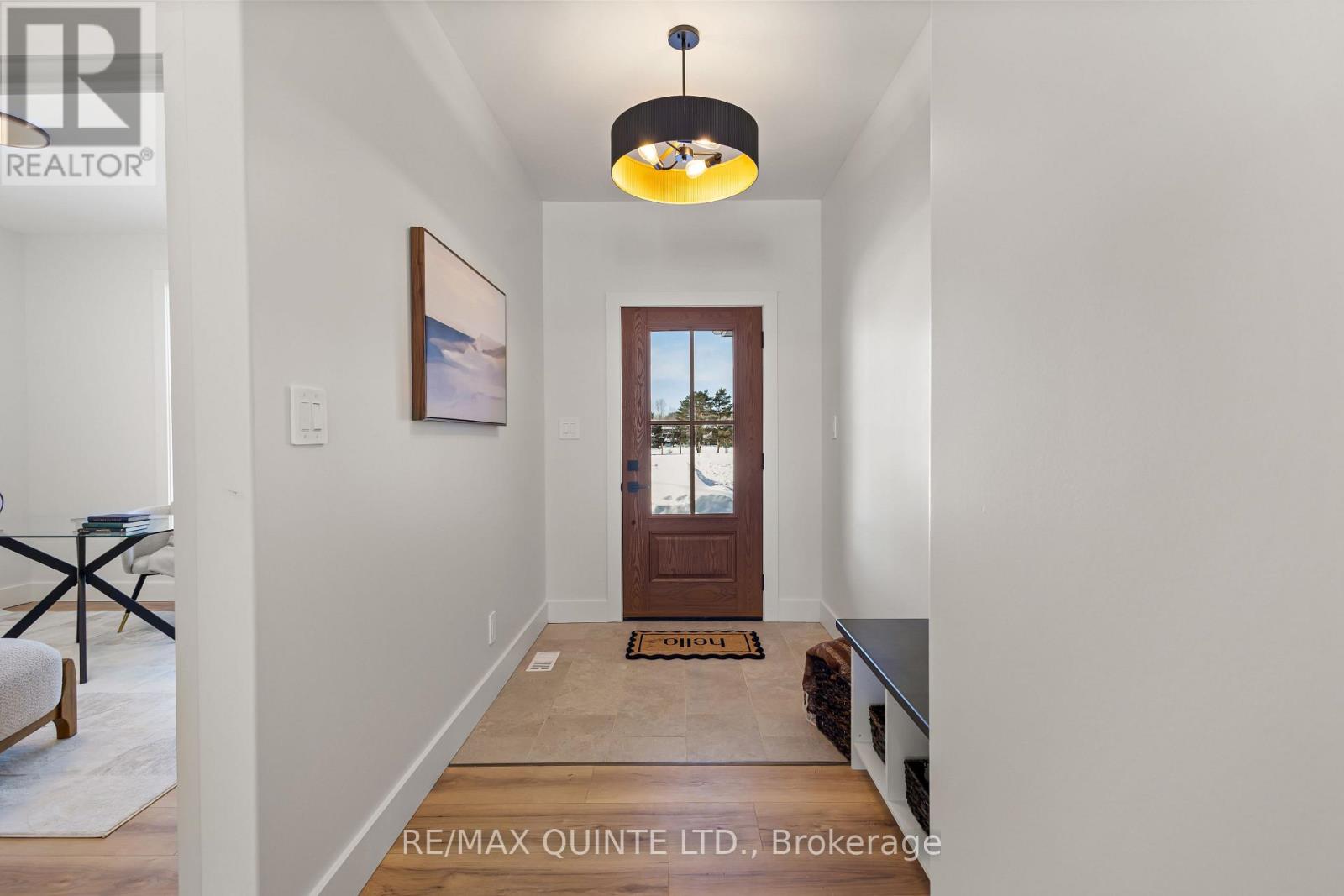 8 Deerview Drive, Quinte West, Ontario  K8V 0L8 - Photo 9 - X12753292