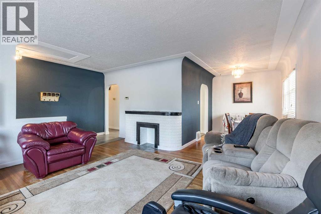 443 11 Street Sw, Medicine Hat, Alberta  T1A 4S8 - Photo 8 - A2278216