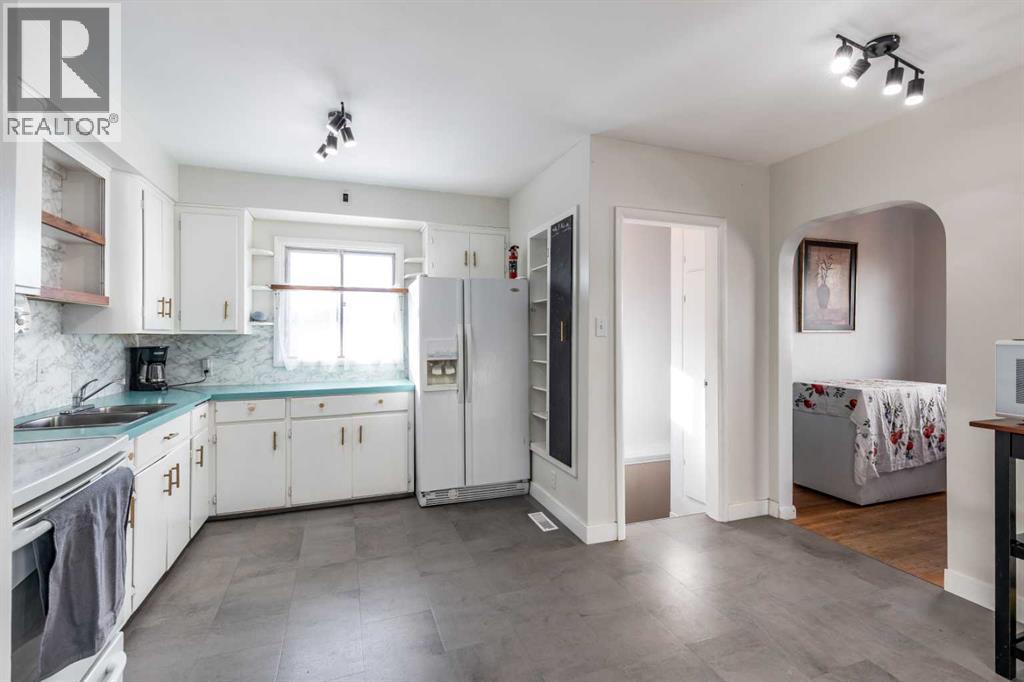 443 11 Street Sw, Medicine Hat, Alberta  T1A 4S8 - Photo 15 - A2278216