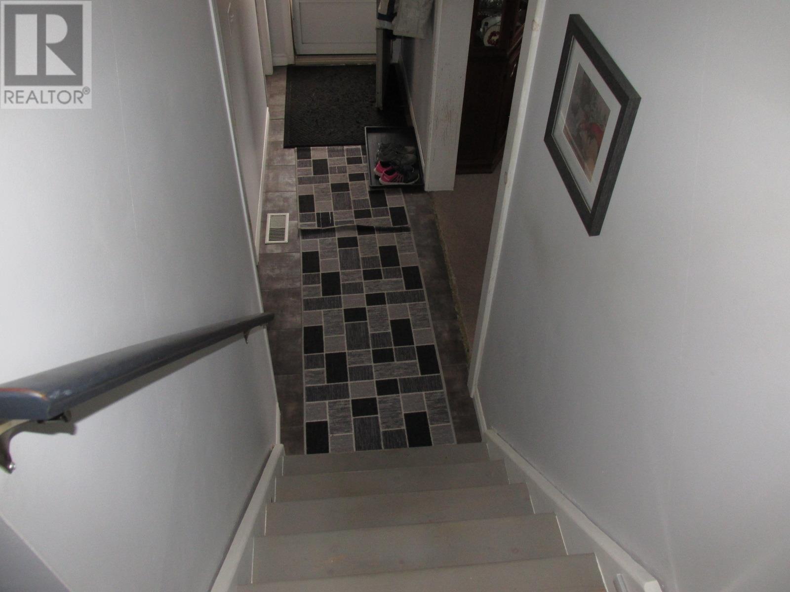 36 Beckett Blvd, Elliot Lake, Ontario  P5A 3P7 - Photo 13 - SM260221