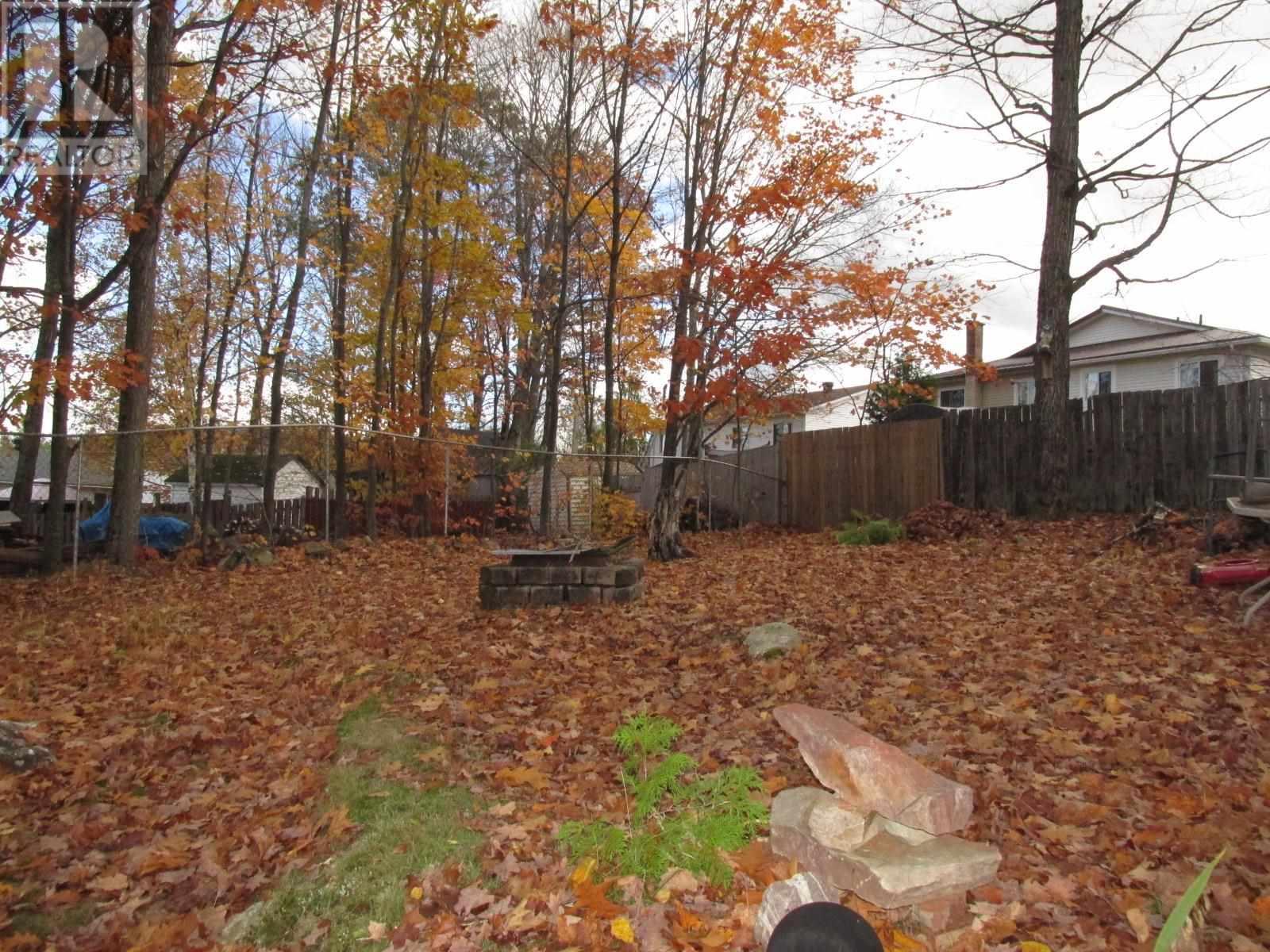 36 Beckett Blvd, Elliot Lake, Ontario  P5A 3P7 - Photo 20 - SM260221