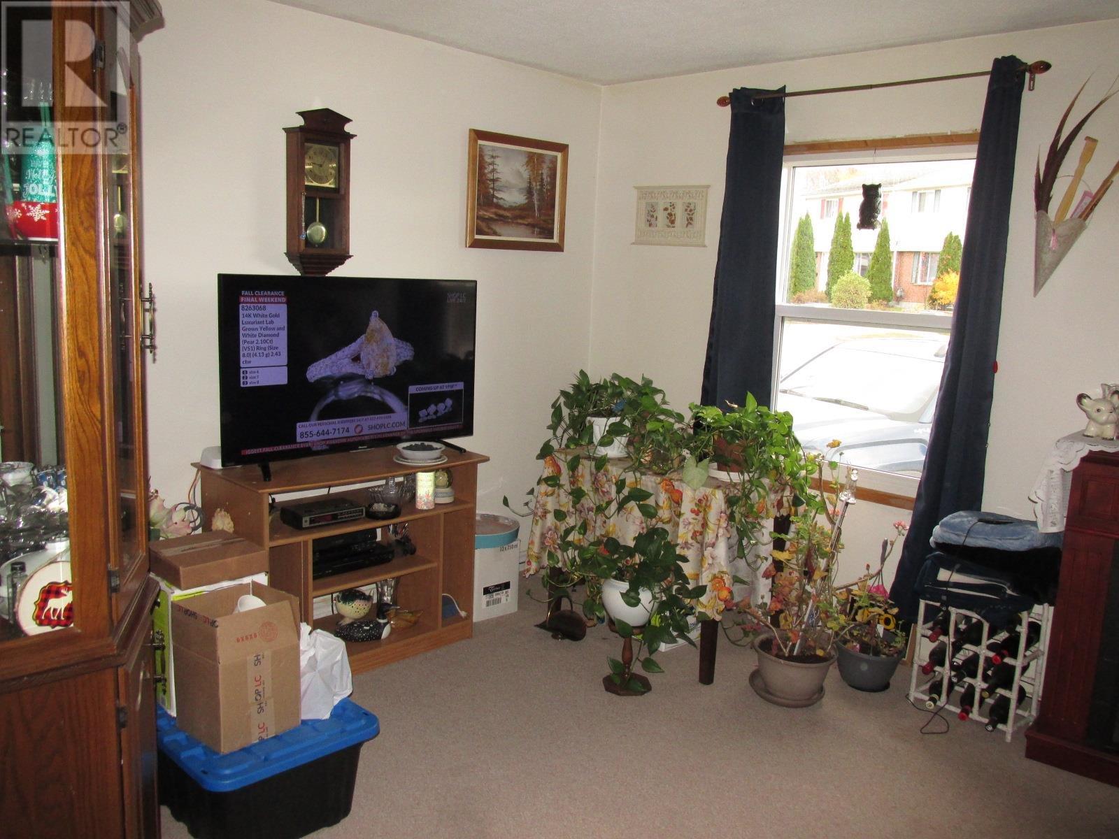 36 Beckett Blvd, Elliot Lake, Ontario  P5A 3P7 - Photo 5 - SM260221