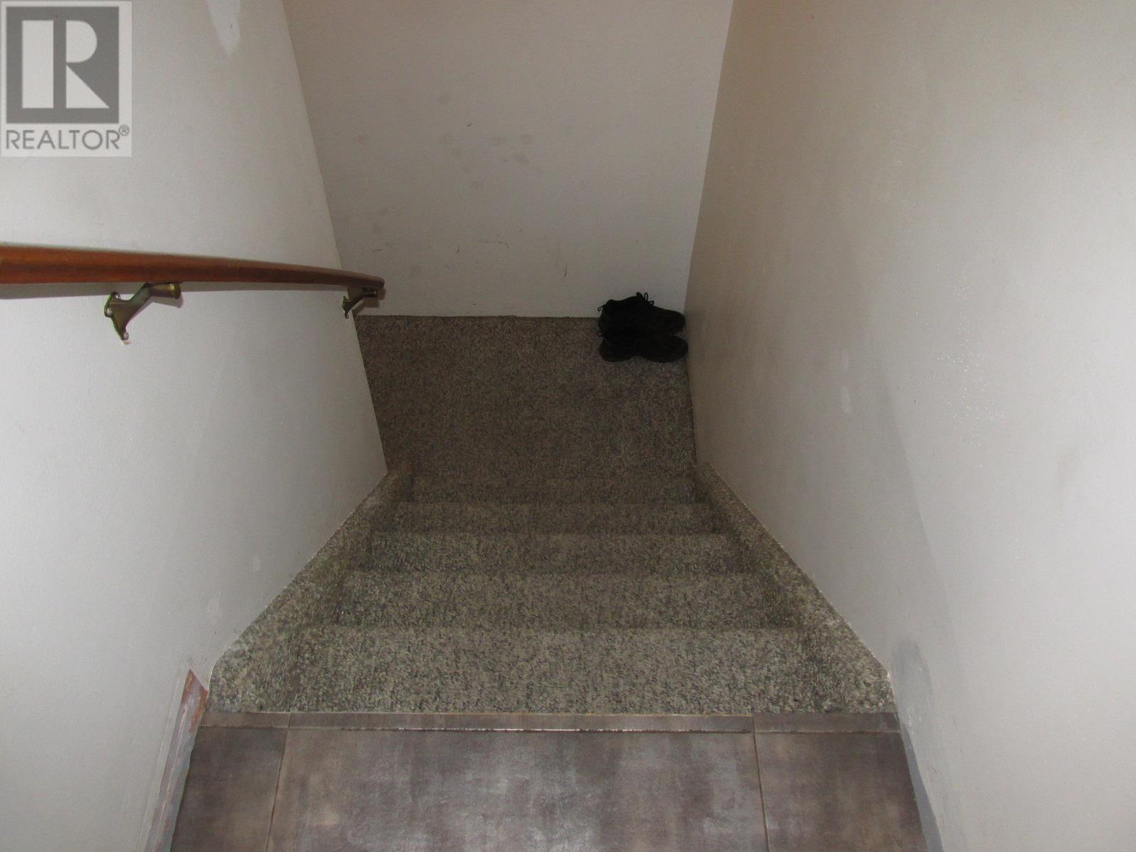 36 Beckett Blvd, Elliot Lake, Ontario  P5A 3P7 - Photo 8 - SM260221