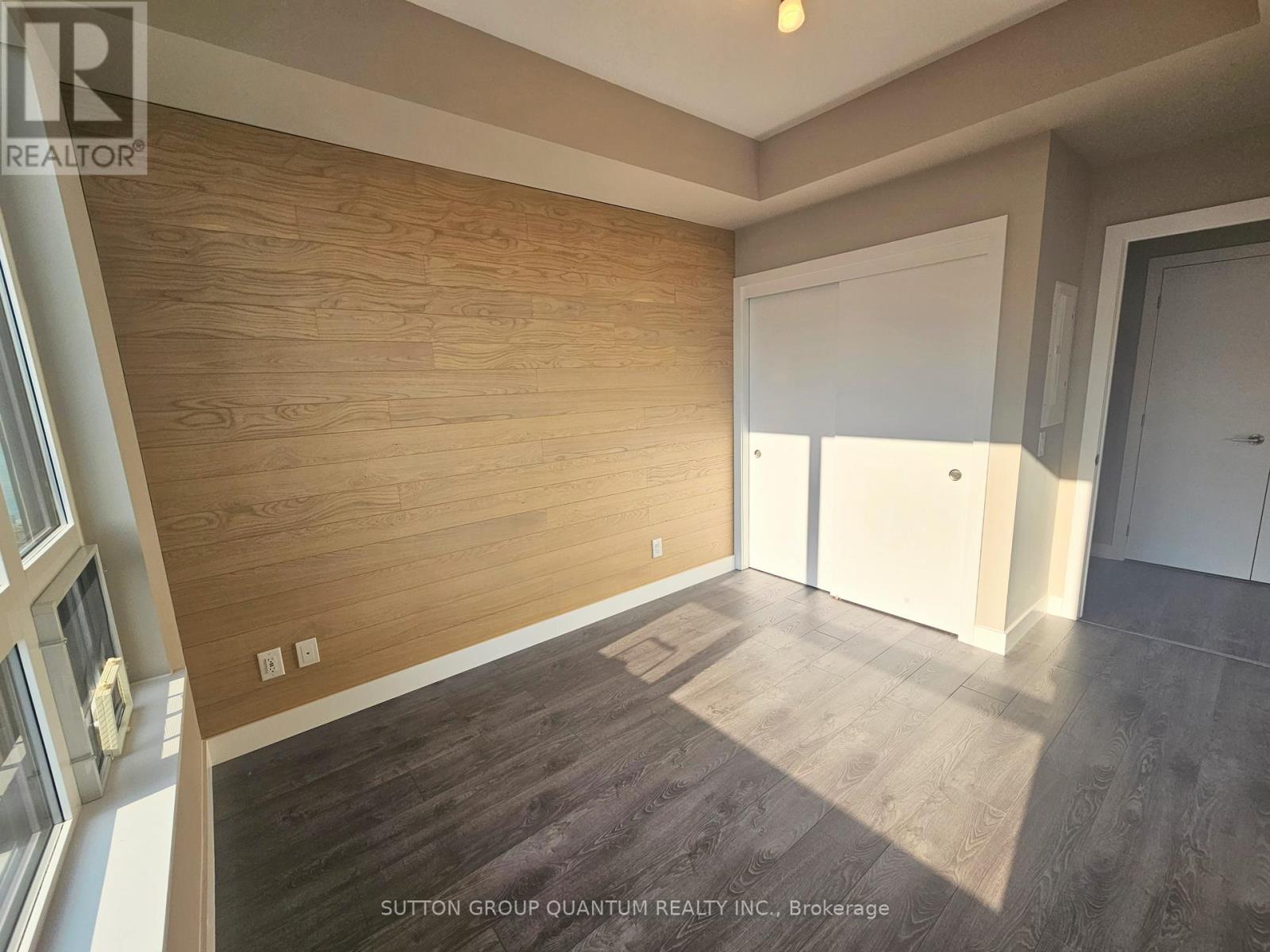 415 - 10 Esplanade Lane, Grimsby, Ontario  L3M 0H1 - Photo 11 - X12752924