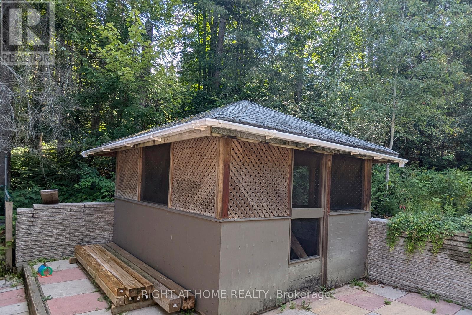 524 Balsam Chutes Road, Huntsville, Ontario  P0B 1L0 - Photo 29 - X12753044